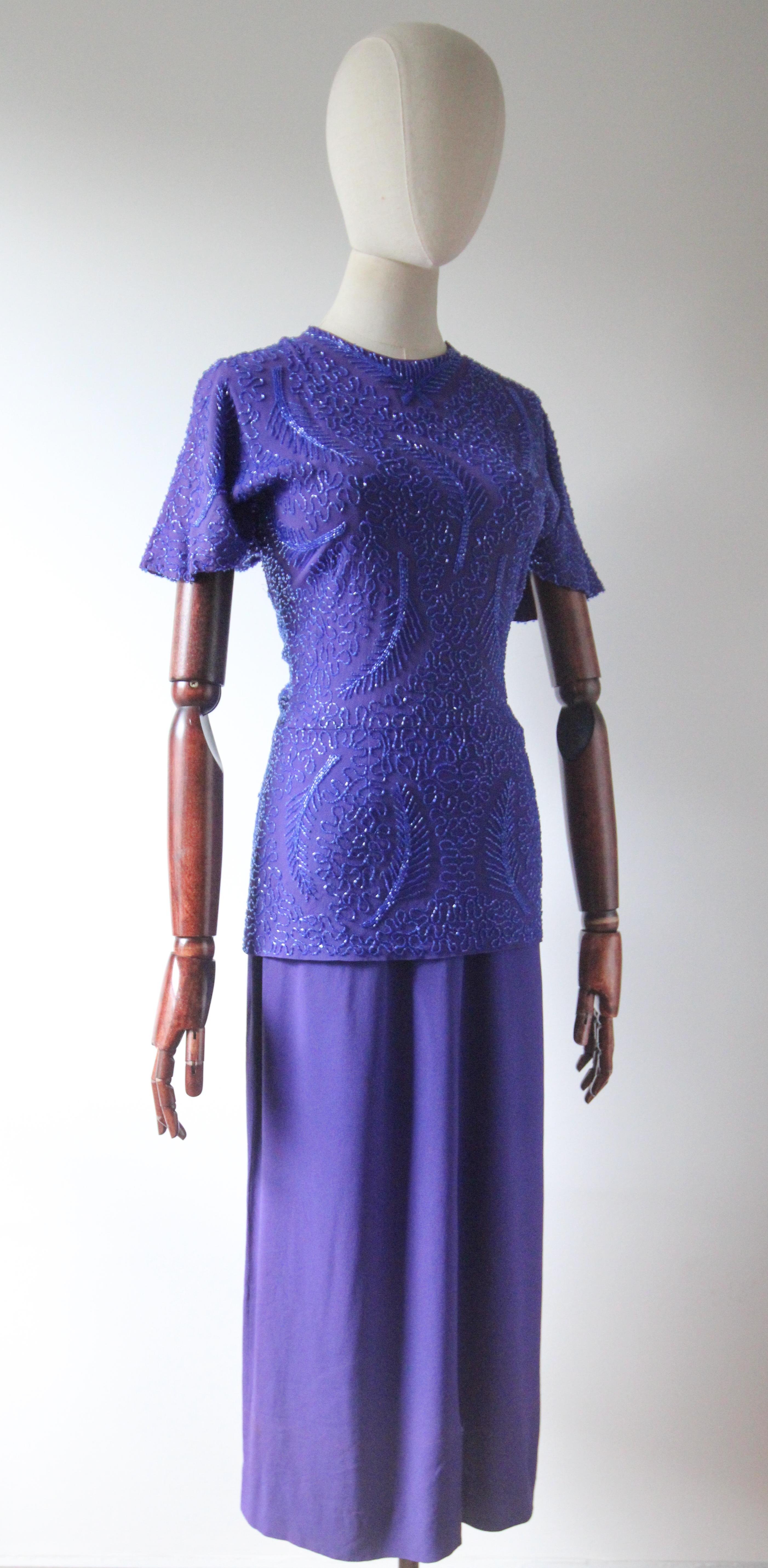 Vintage 1940's violet blue crepe silk beaded dress 1940s silk dress UK 8 US 4 In Good Condition For Sale In Cheltenham, GB