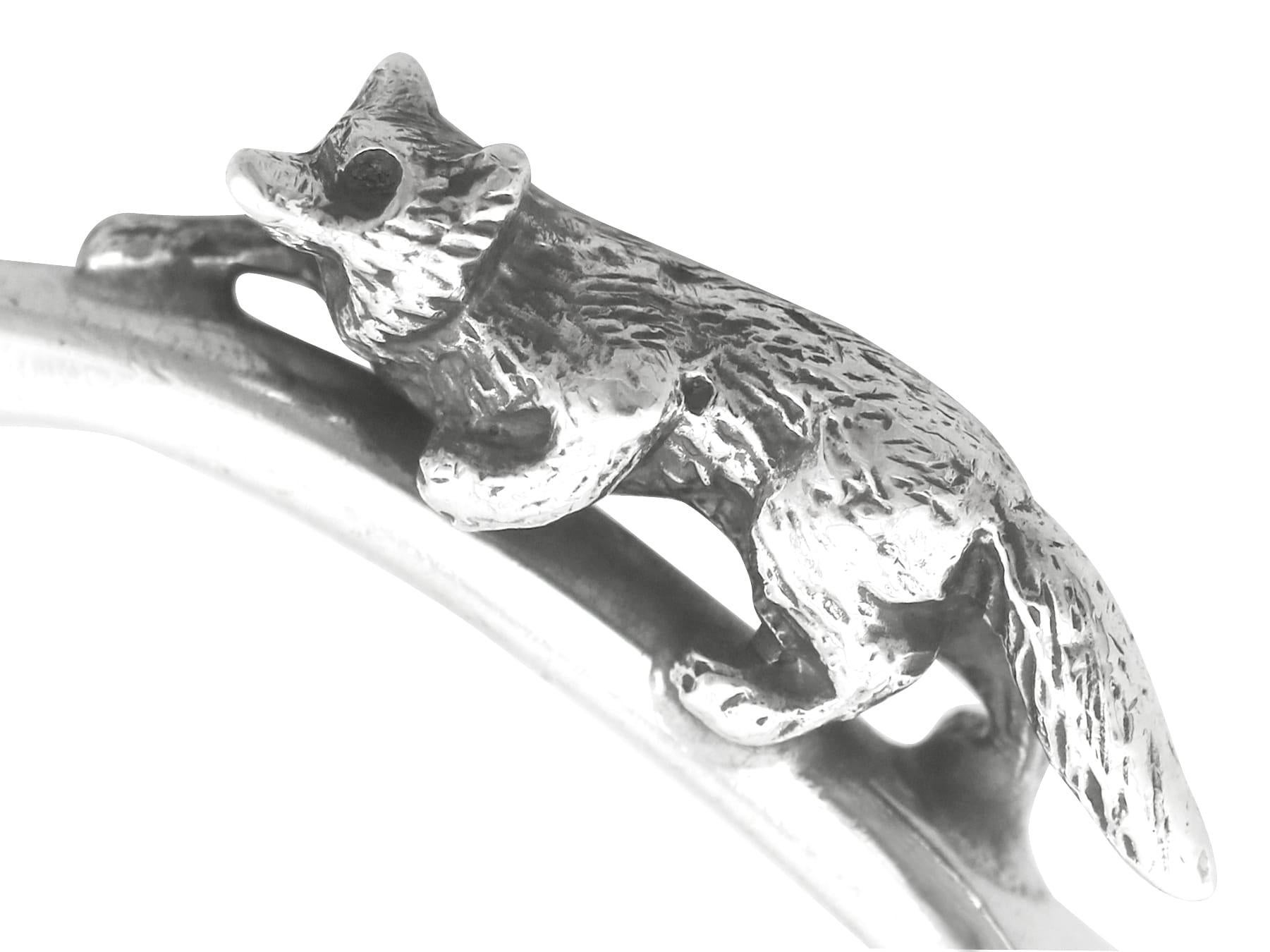 Vintage George VI Pair of Sterling Silver Fox Equestrian Napkin Rings In Excellent Condition For Sale In Jesmond, Newcastle Upon Tyne