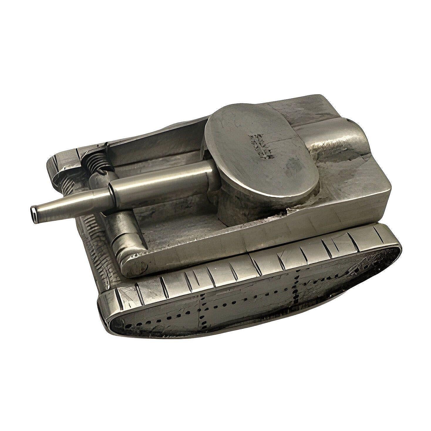 Vintage 1948 Boutique Made M4 Sherman Tank Sterling Silver Pocket Lighter In Good Condition For Sale In Van Nuys, CA