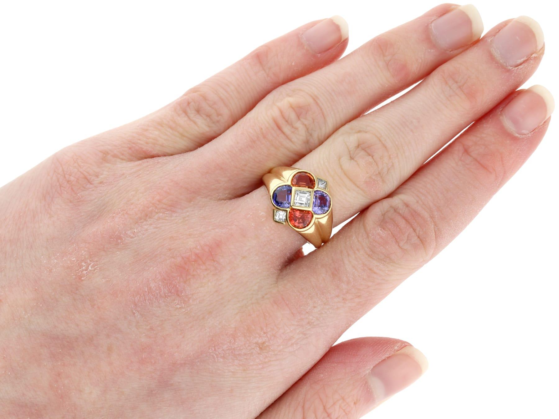 Vintage 1.95 Carat Purple and Brown-Pink Sapphire, Diamond and Yellow Gold Ring For Sale 3
