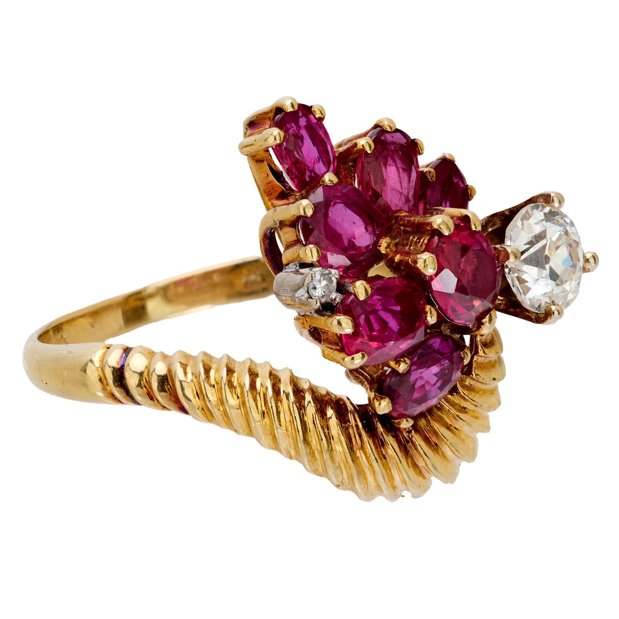 Oval Cut Vintage 1.95 carat ruby diamond 14k yellow gold cocktail ring For Sale