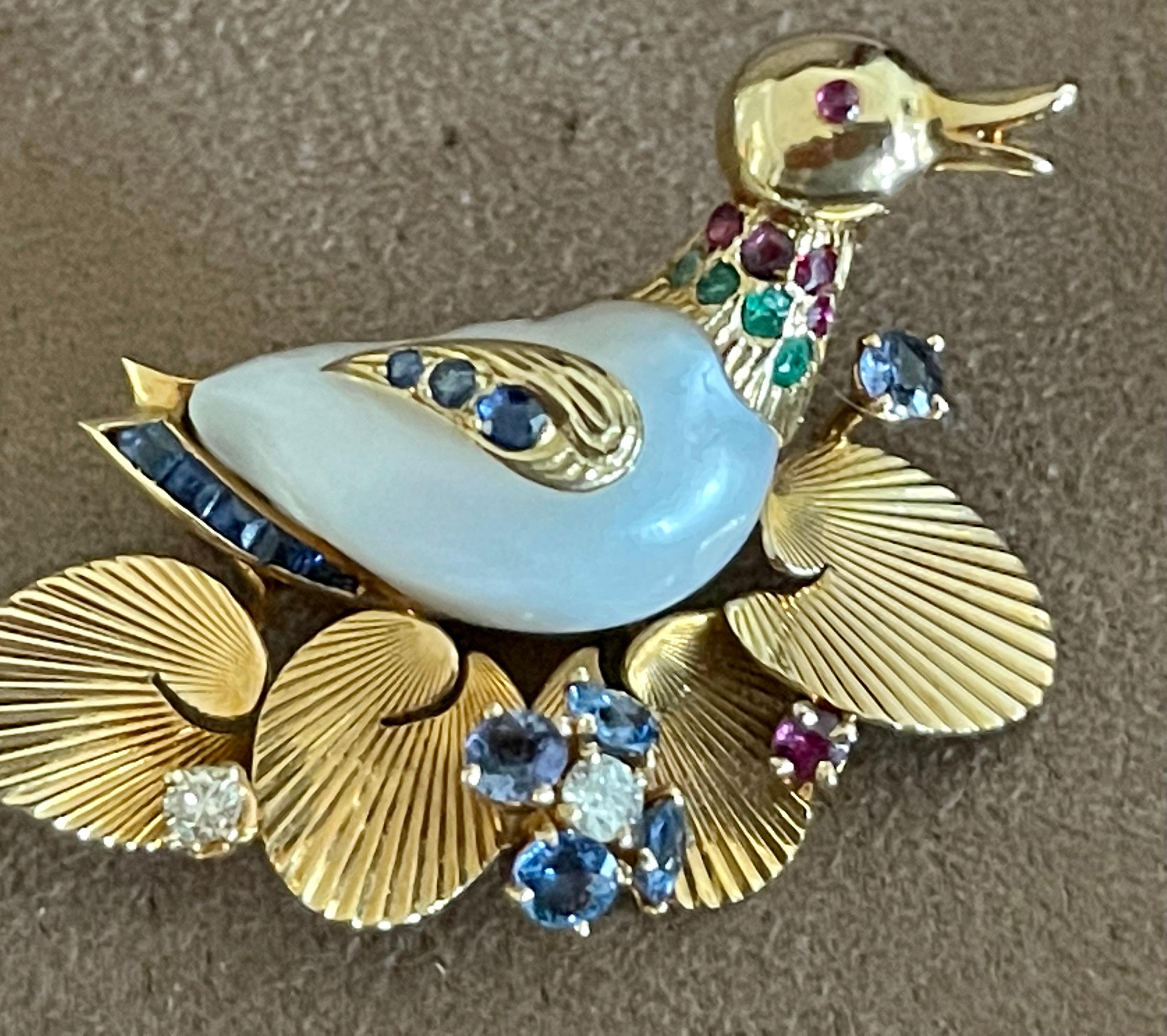 Vintage 1950 Duck Novelty brooch Pearl Ruby Sapphire Emerald Diamond For Sale 3