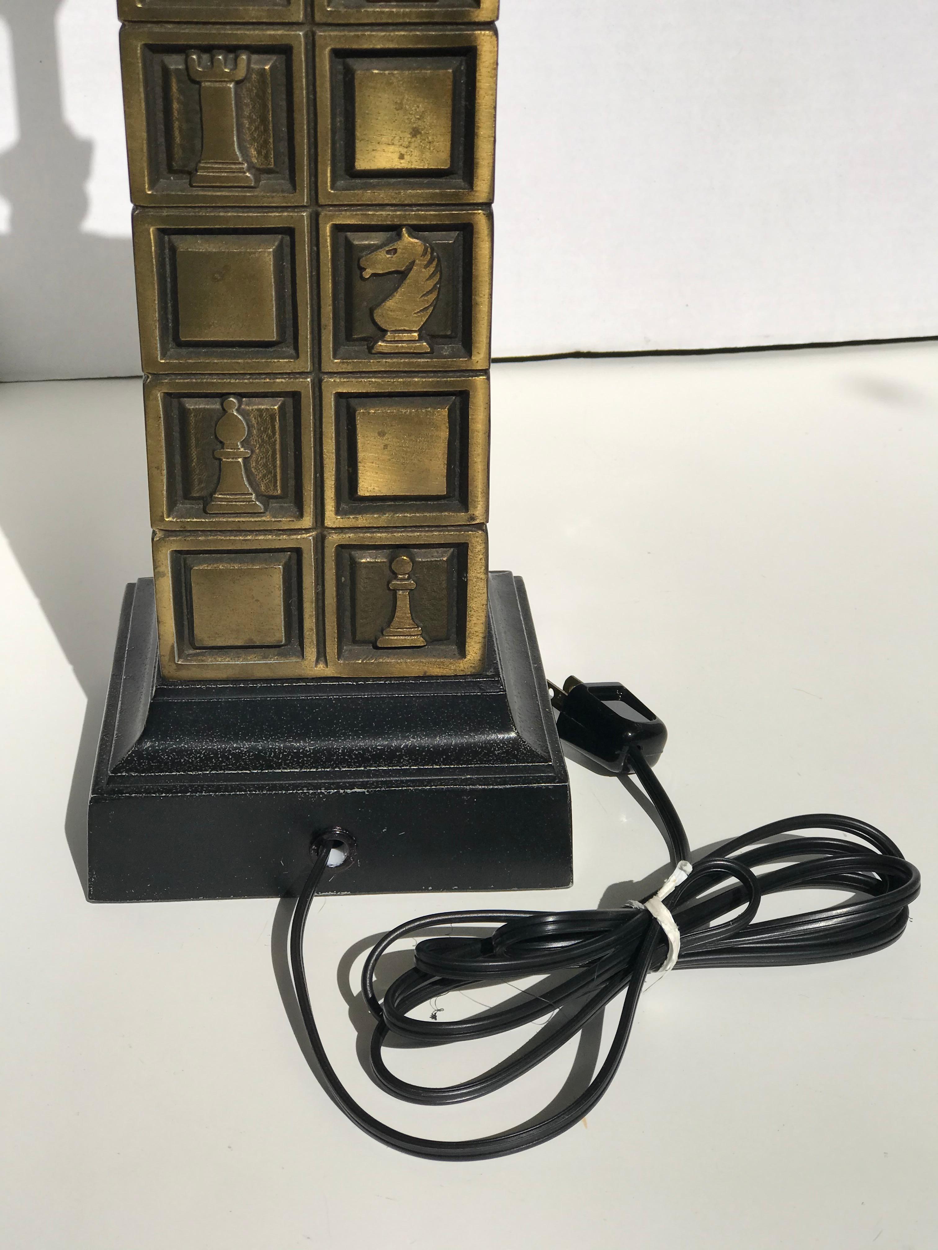 Vintage 1950 Modern Westwood Industries Chess Brass Lamp In Good Condition In Miami, FL