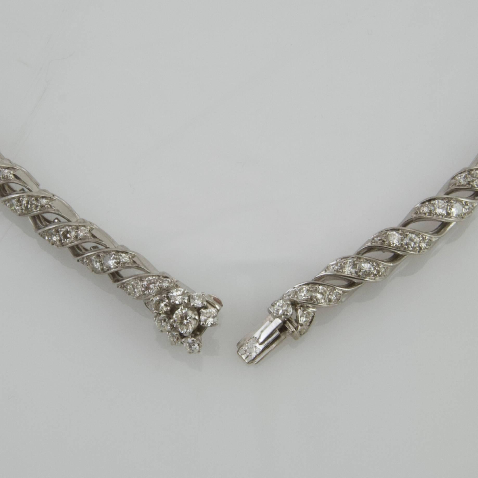 Vintage 1950 Platinum and Gold Diamond Necklace Made in France For Sale 2