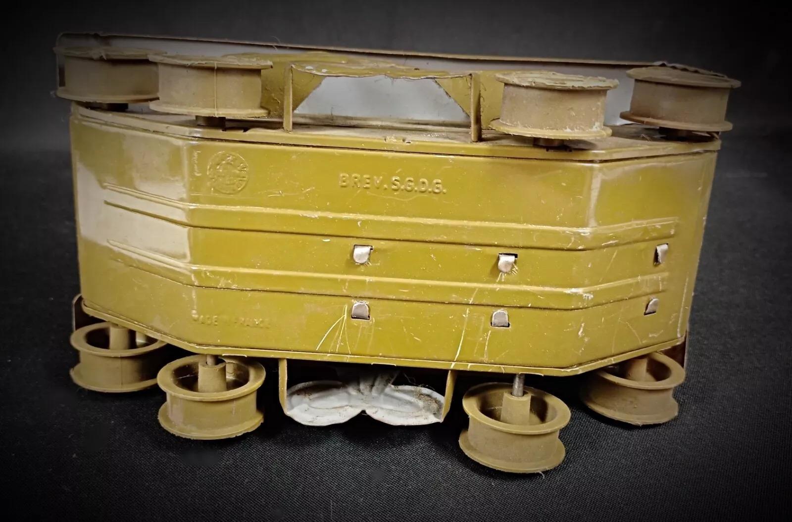 Vintage 1950 Tinplate Miniature Tank by Brev S.G.D.G, Made in France - 2Y244 en vente 3