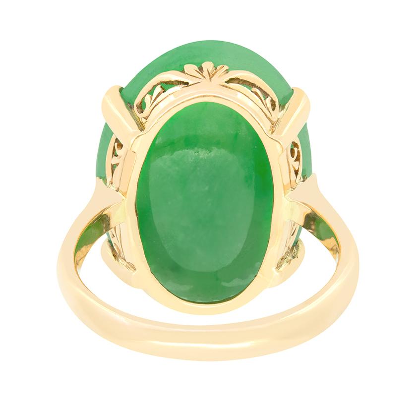 Cabochon Vintage 19.50ct Jade Cocktail Ring, c.1940s For Sale
