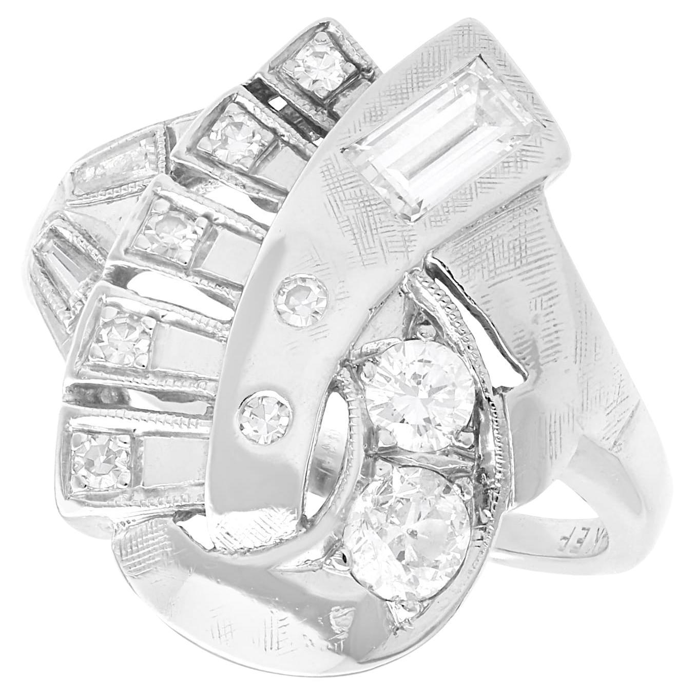 Vintage 1950s 0.75 Carat Diamond and 14k White Gold Art Deco Twist Ring en vente