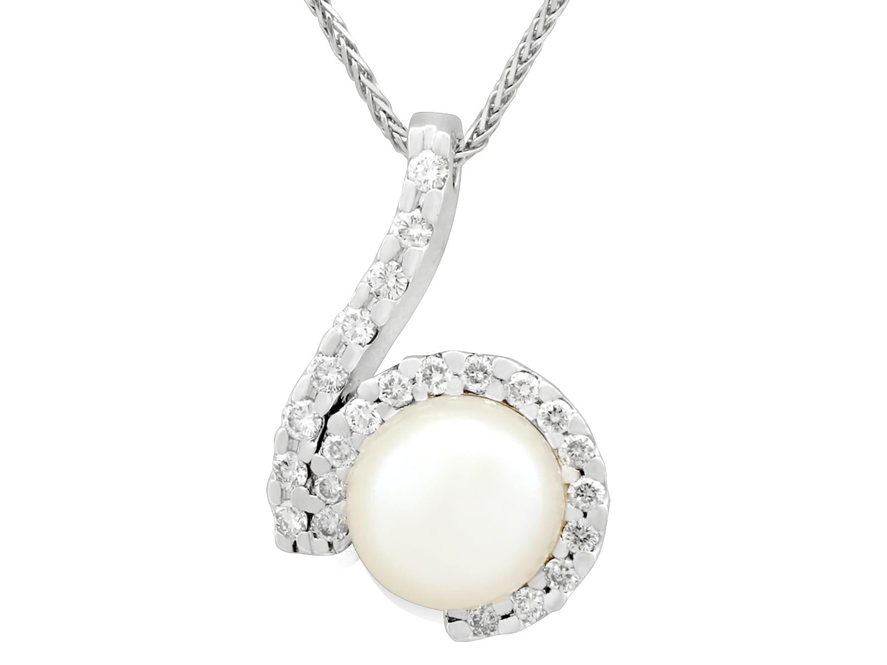 Round Cut Vintage 1950s 1.27 Carat Diamond Pearl White Gold Earring and Necklace Set For Sale