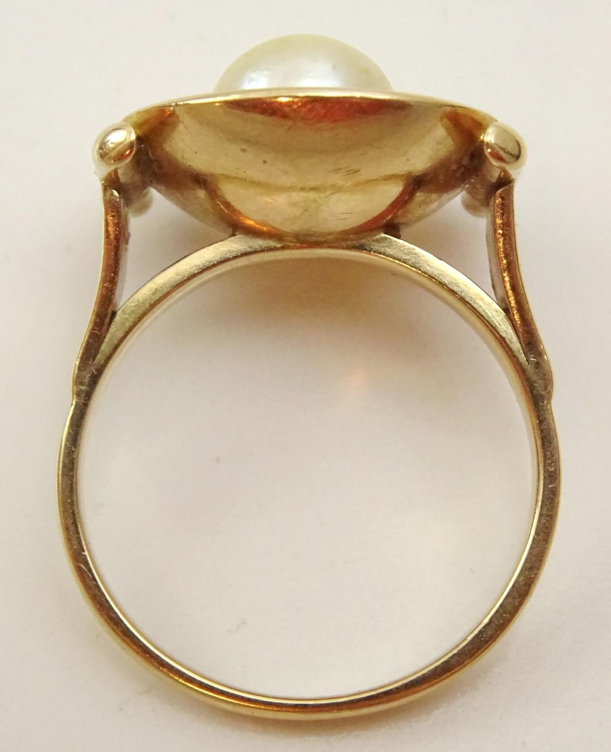 Vintage 1950's 14 karat Gold and Pearl Designer Ring In Excellent Condition For Sale In Jerusalem, IL