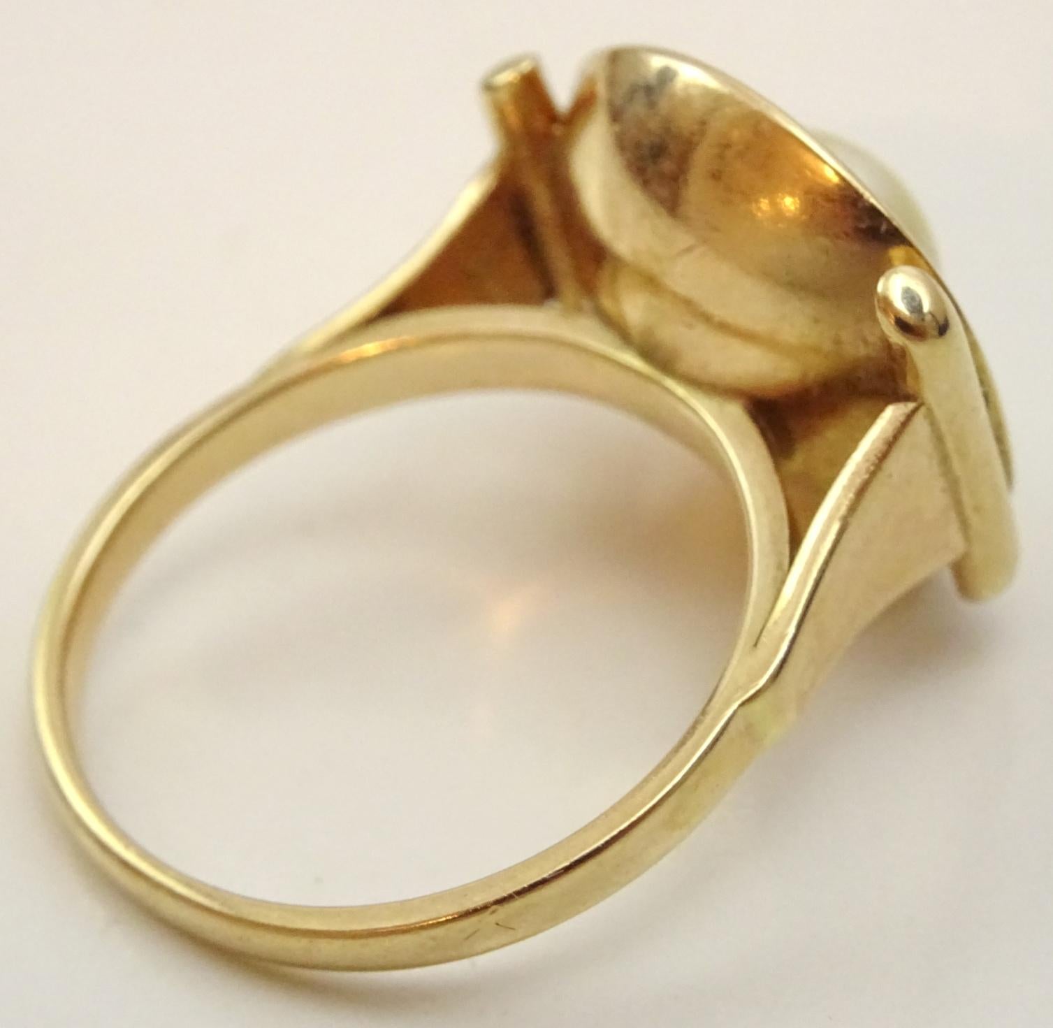 Women's or Men's Vintage 1950's 14 karat Gold and Pearl Designer Ring For Sale