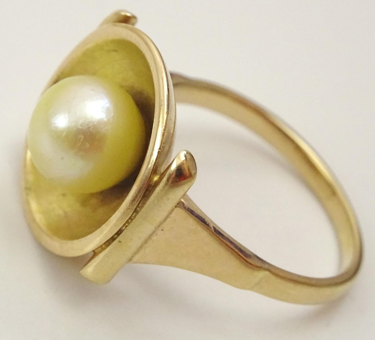 Vintage 1950's 14 karat Gold and Pearl Designer Ring For Sale 2