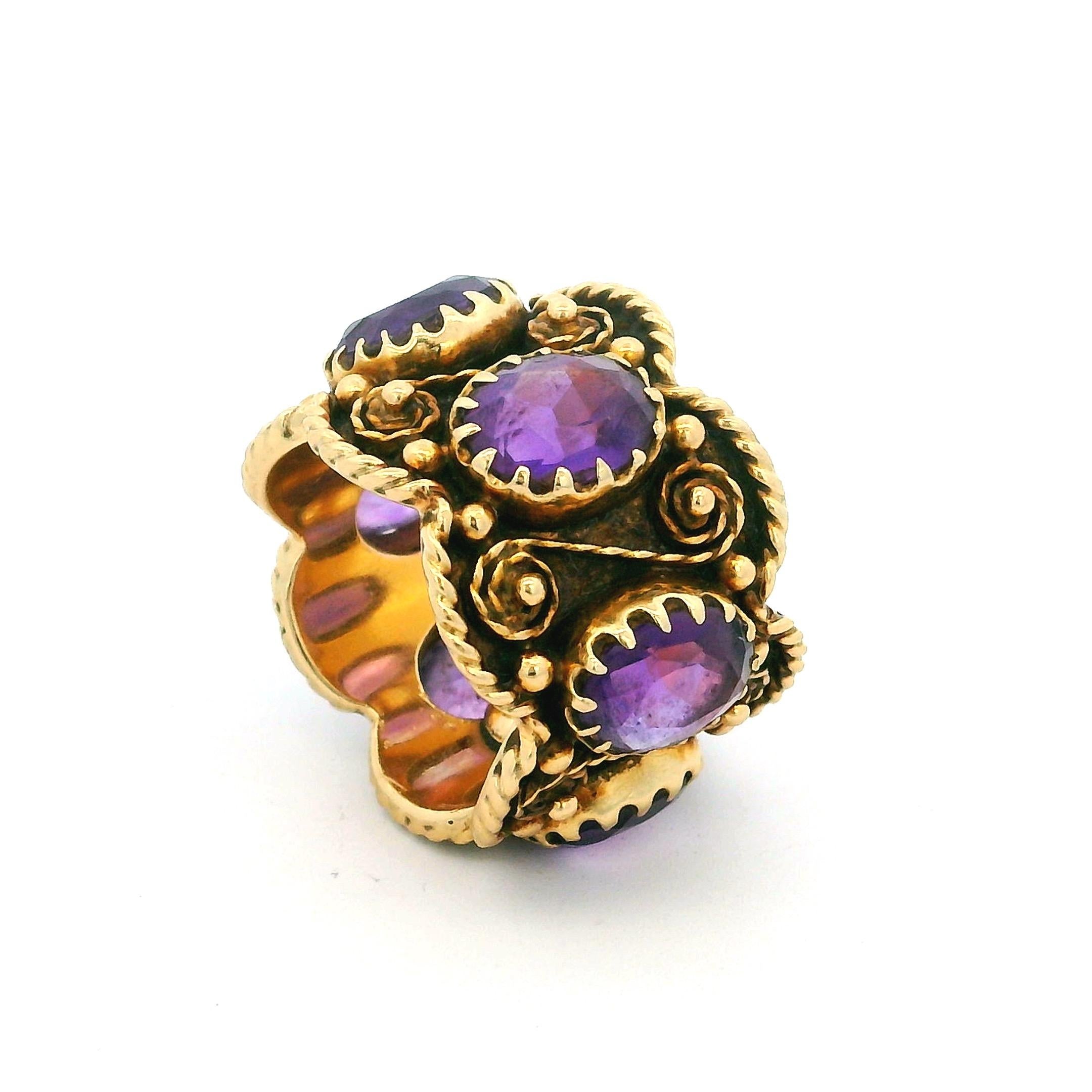 Retro Vintage 1950s 14K Gold Amethyst Scrollwork Band Ring, 7.6 Carats For Sale