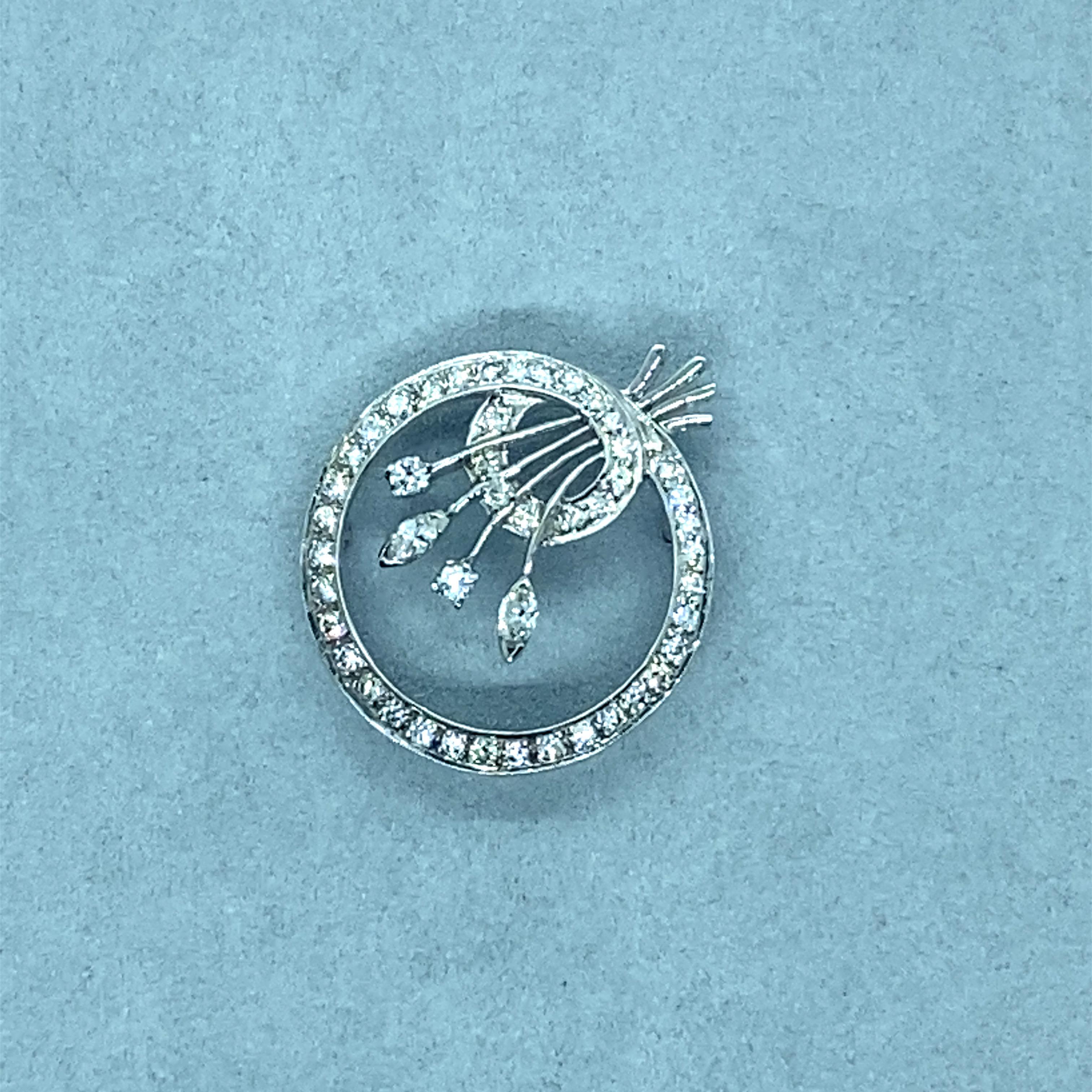 Vintage 1950’s 14k White Gold Diamond Circle Pin In Good Condition For Sale In Boston, MA