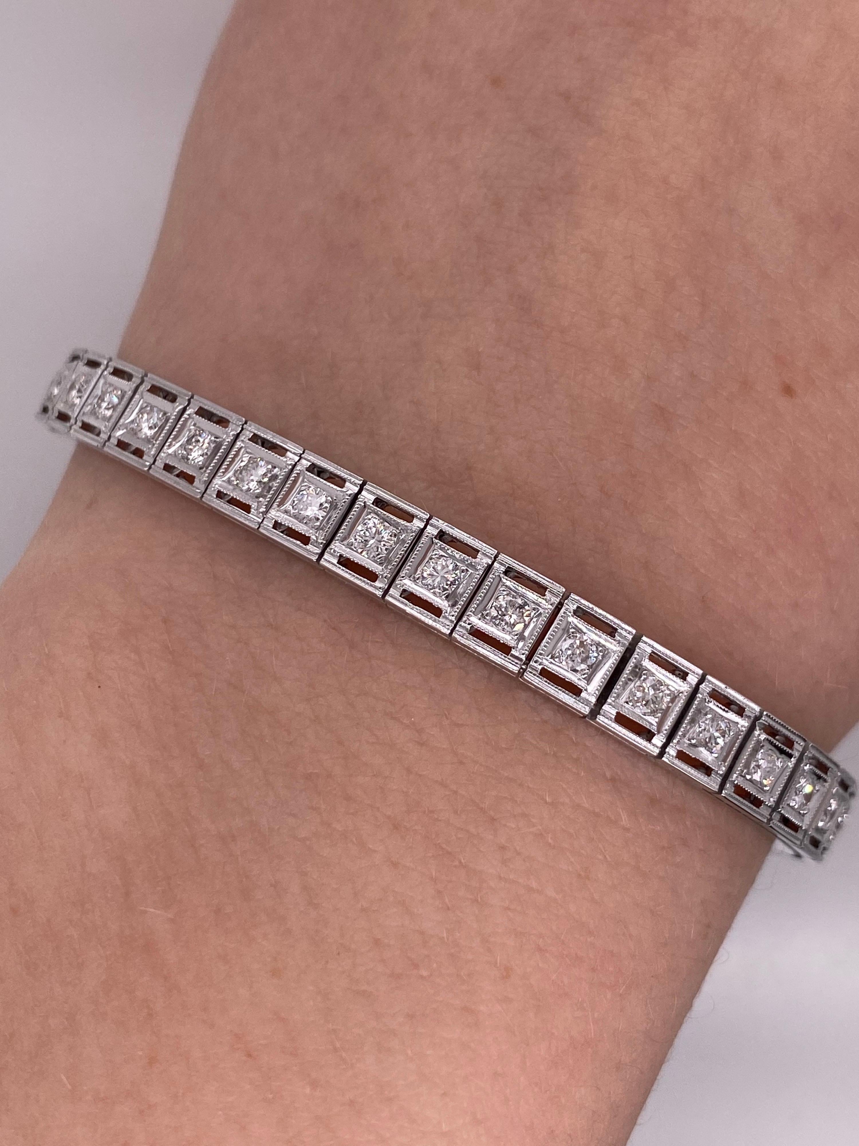 Bracelet tennis vintage en or blanc 14 carats avec diamants 1,26 carat, années 1950 en vente 2