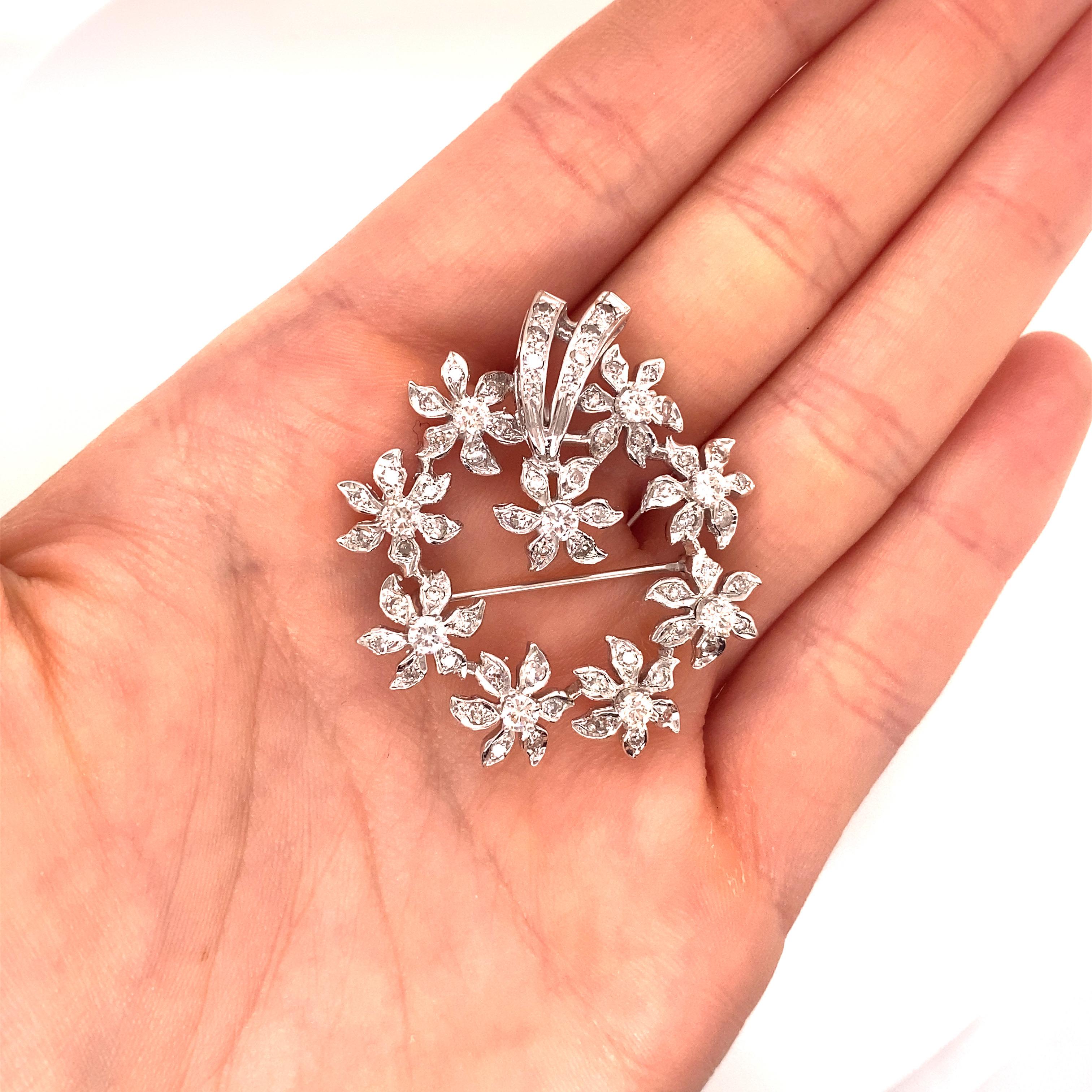 Pendentif broche fleur en forme de couronne avec diamants 14 carats, 2,00 carats, années 1950 Pour femmes en vente
