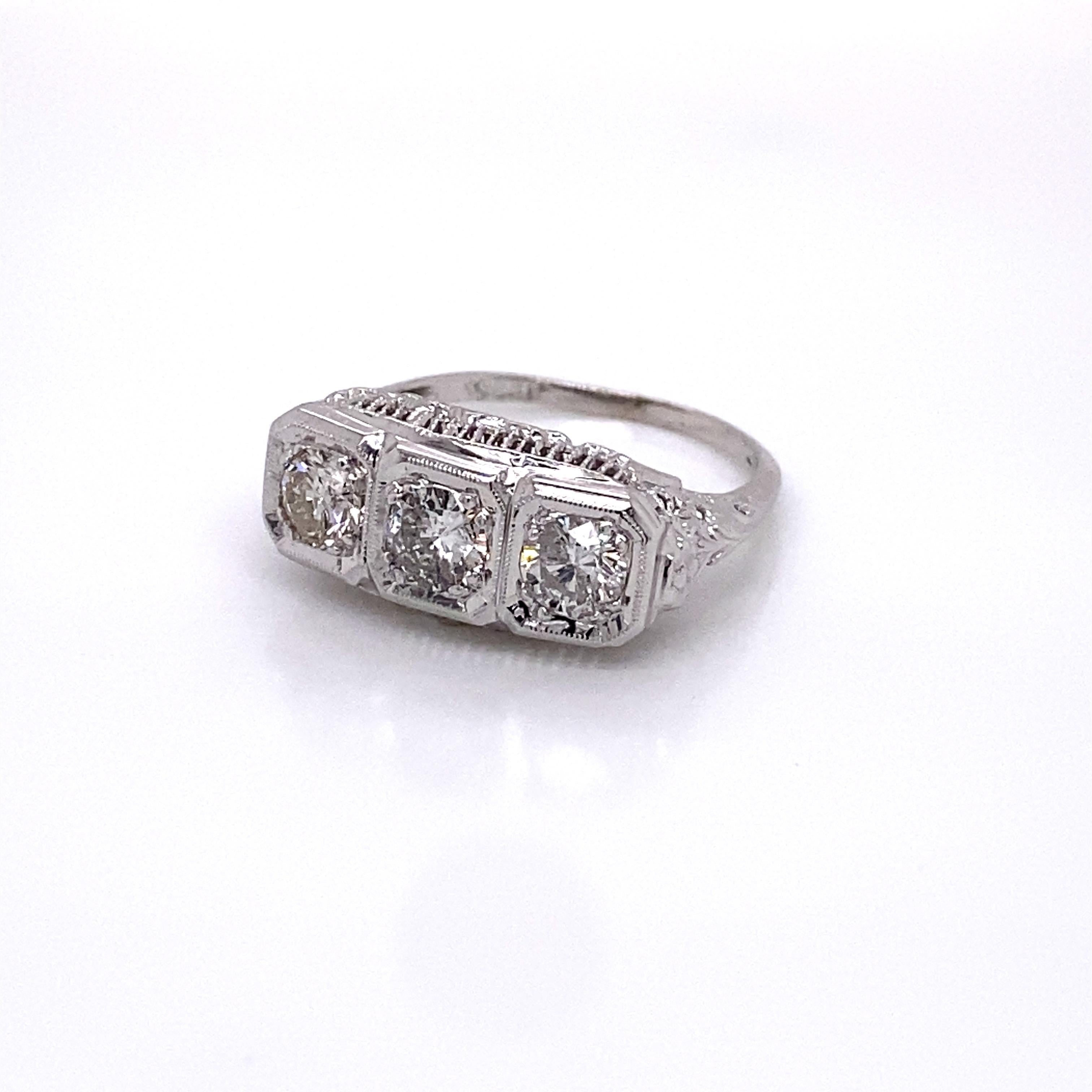 Filigraner Vintage 1950er Jahre 14 Karat Weißgold 3-Stein-Diamant-Ring 1,00 Karat (Retro) im Angebot