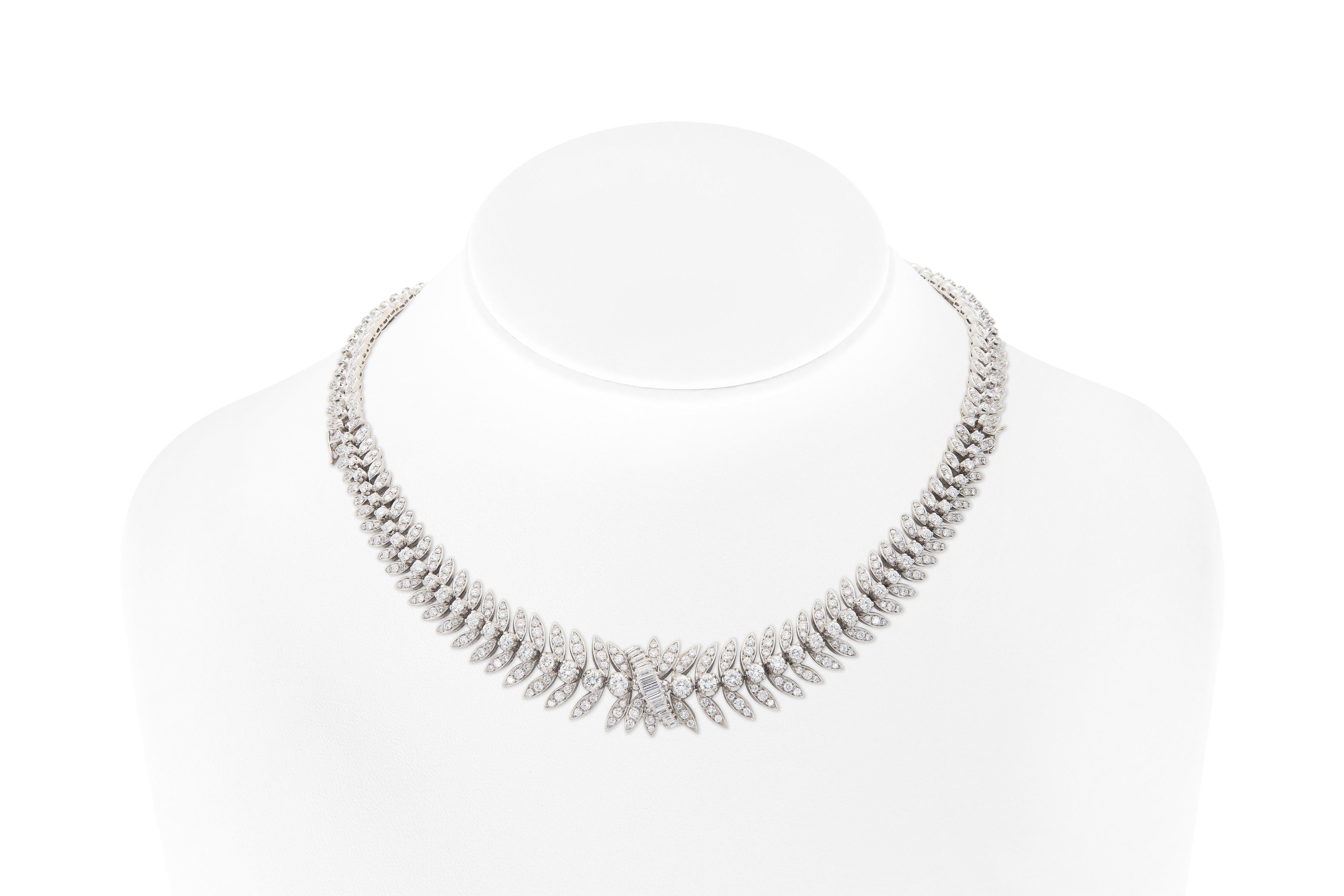 Taglio rotondo Vintage 1950s 15.00 Carat Diamond Necklace in vendita