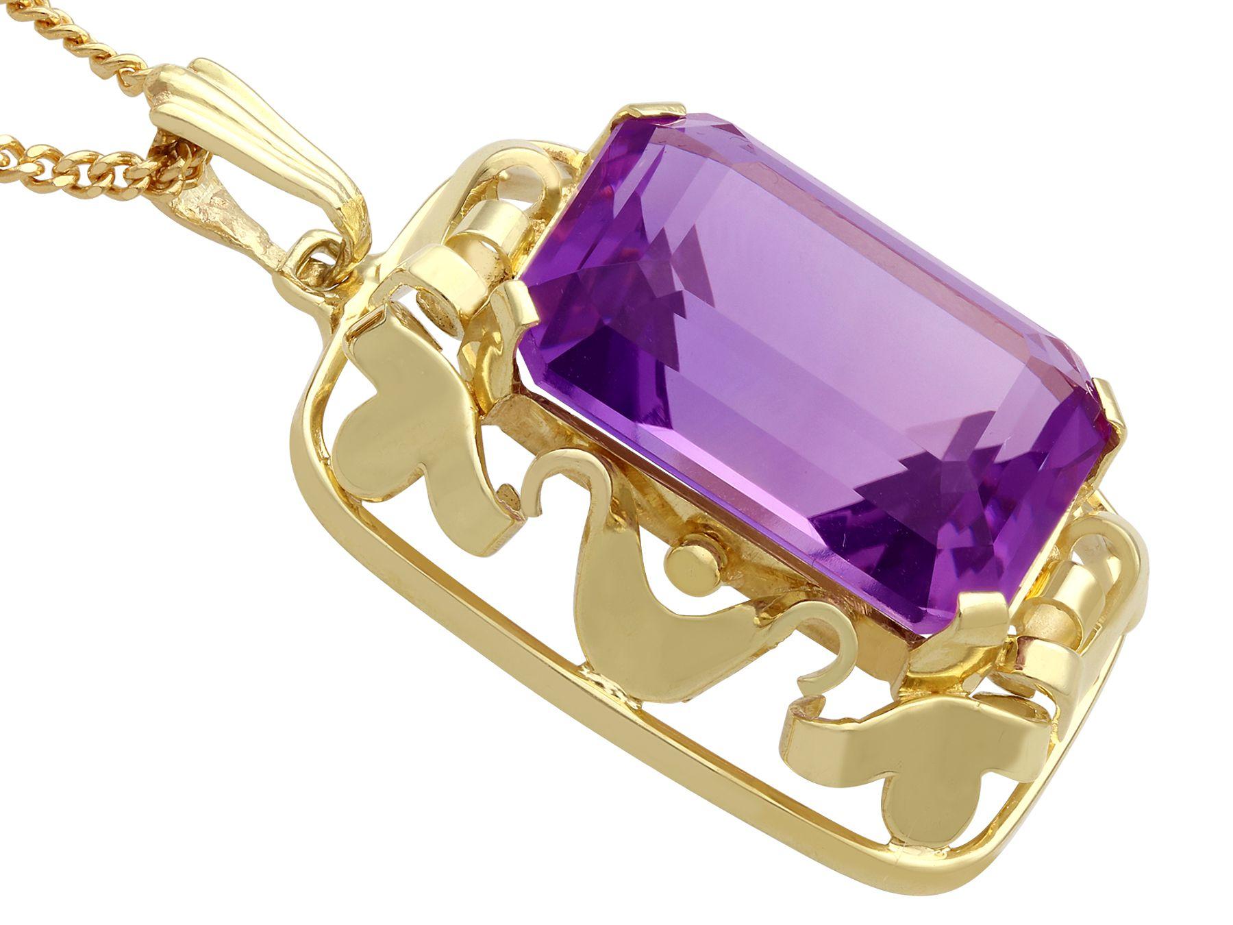Emerald Cut Vintage 1950s 15.41 Carat Amethyst and Yellow Gold Pendant For Sale