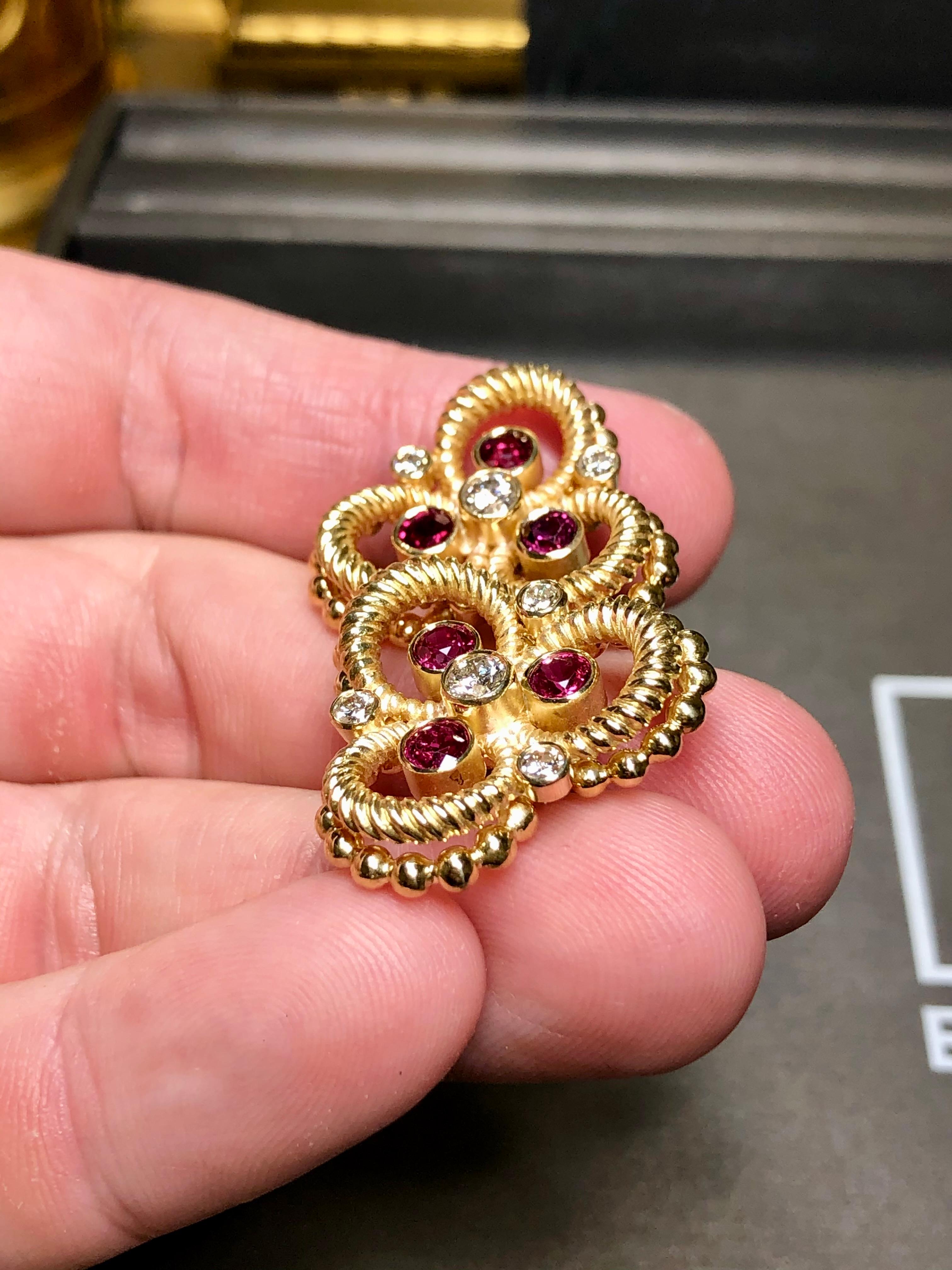 Vintage 1950's 18K Ruby Diamond Beaded Rope Large Clover Ohrringe 2,90cttw F Vs im Angebot 2