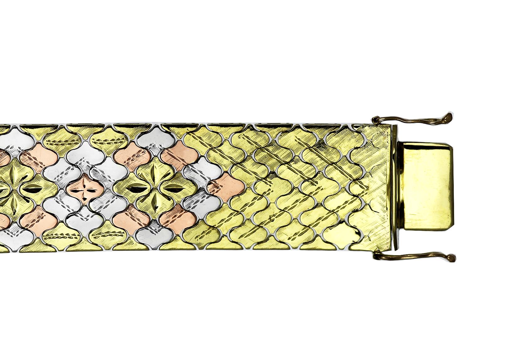 Vintage 1950's 18K Three Colour - Yellow, White & Rose Gold - Bracelet In Excellent Condition For Sale In London, GB