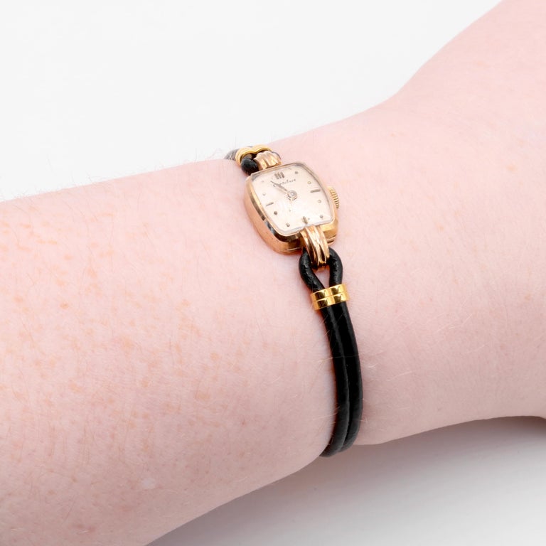 Vintage 1950s 18K Yellow Gold Cortebert Swiss Watch with  display picture 1