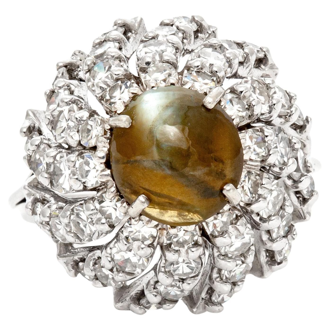 Vintage 1950s 2.50 Carat Cat's Eye and 2.00 Carat Diamond Cocktail Ring For Sale