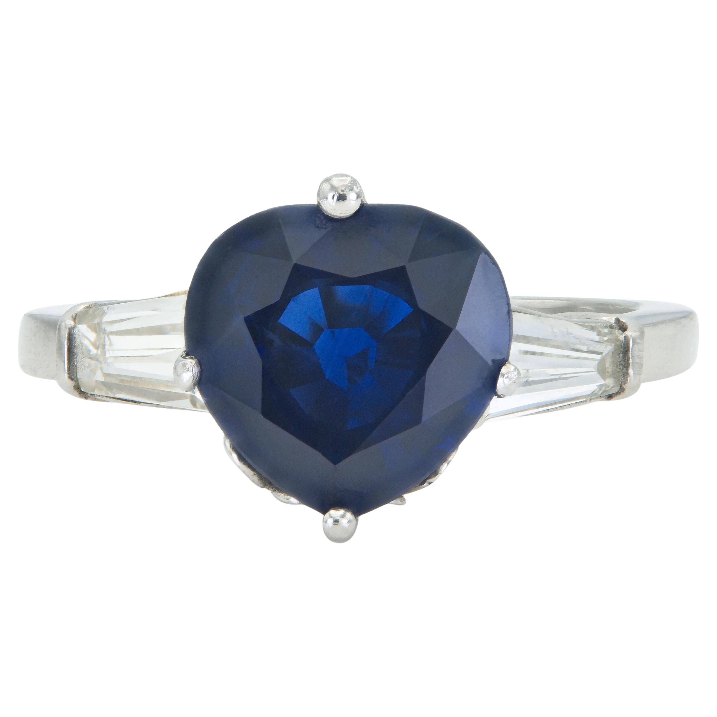 Vintage 1950s 2.85 Carat Heart-Shaped Sapphire Ring with Diamonds For Sale