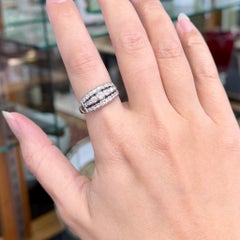 Bague vintage des années 1950 à trois rangées de diamants, en or blanc 14 carats