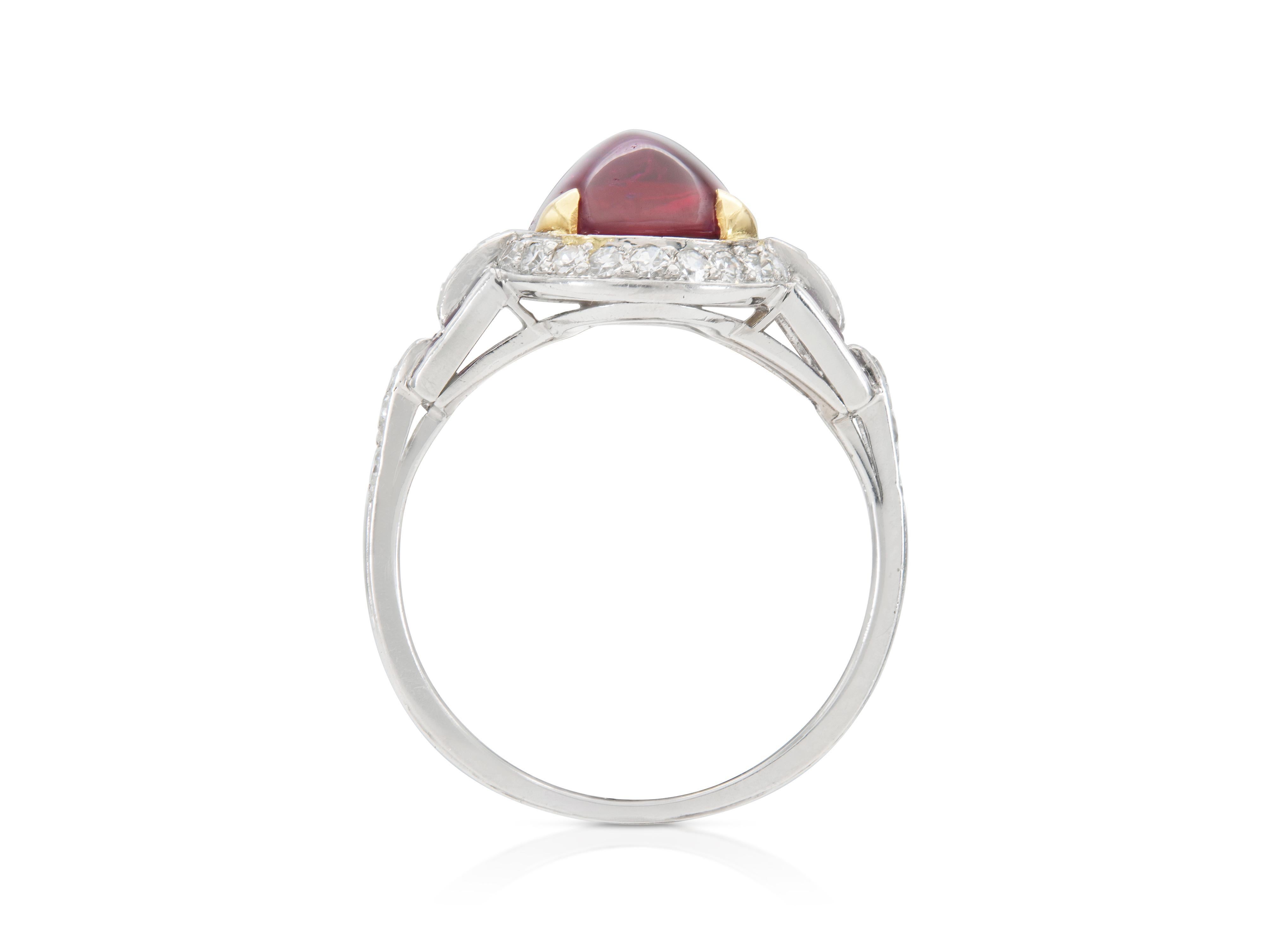 Vintage 1950s 3.50 Carat Cabochon Ruby Ring with Diamonds en Bueno estado para la venta en New York, NY