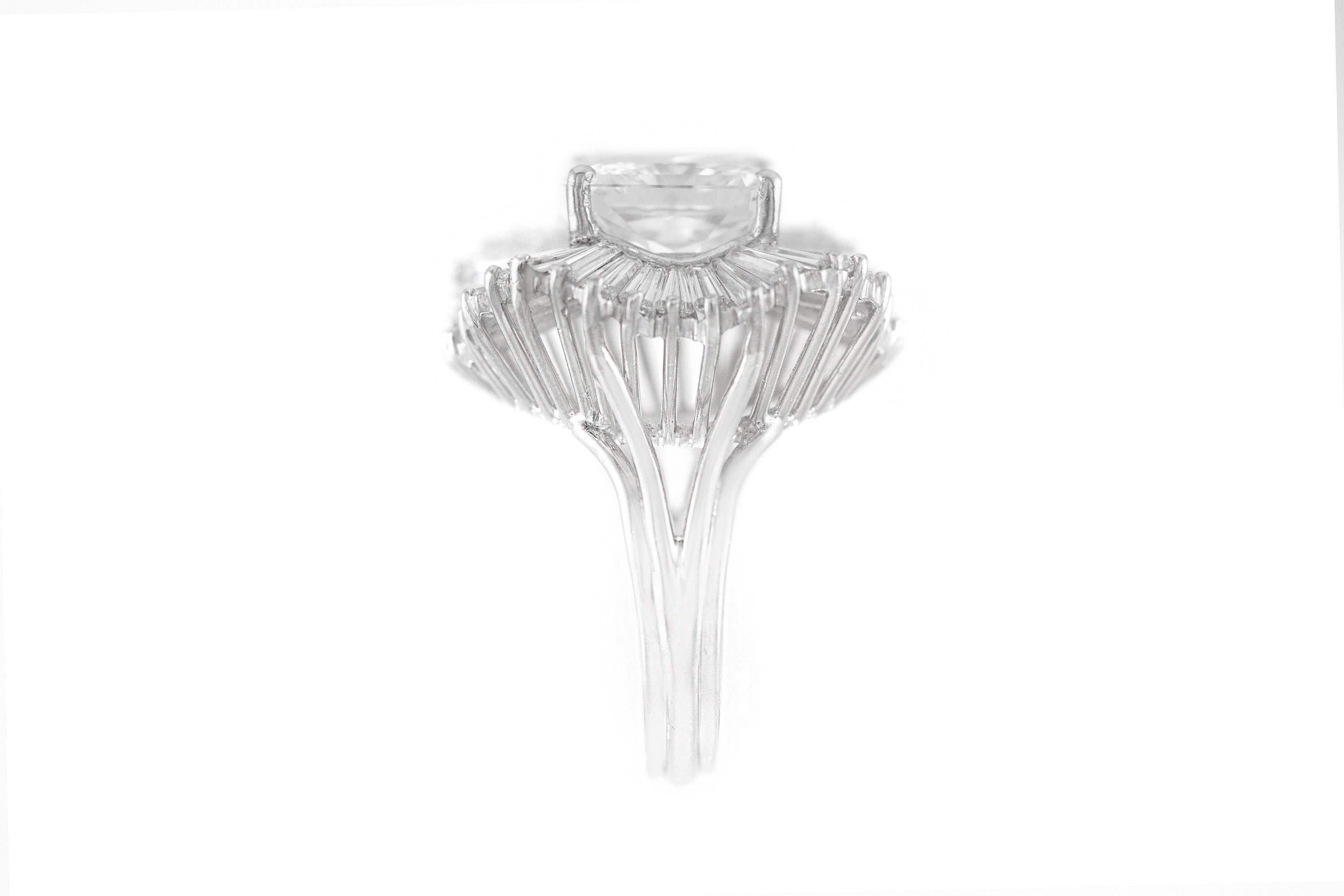 Vintage 1950s 5.13 Carat Radiant Cut Diamond and 6.00 Carat Ballerina Ring For Sale 1