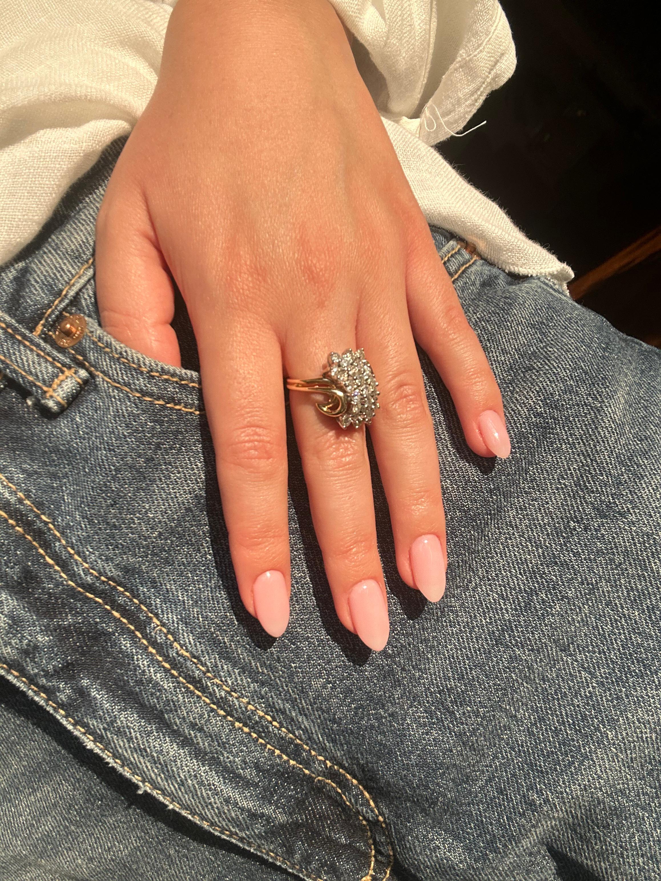 Vintage 1950-60er Jahre 18K Gelb & Weißgold Diamant Cluster Cocktail Ring im Angebot 5