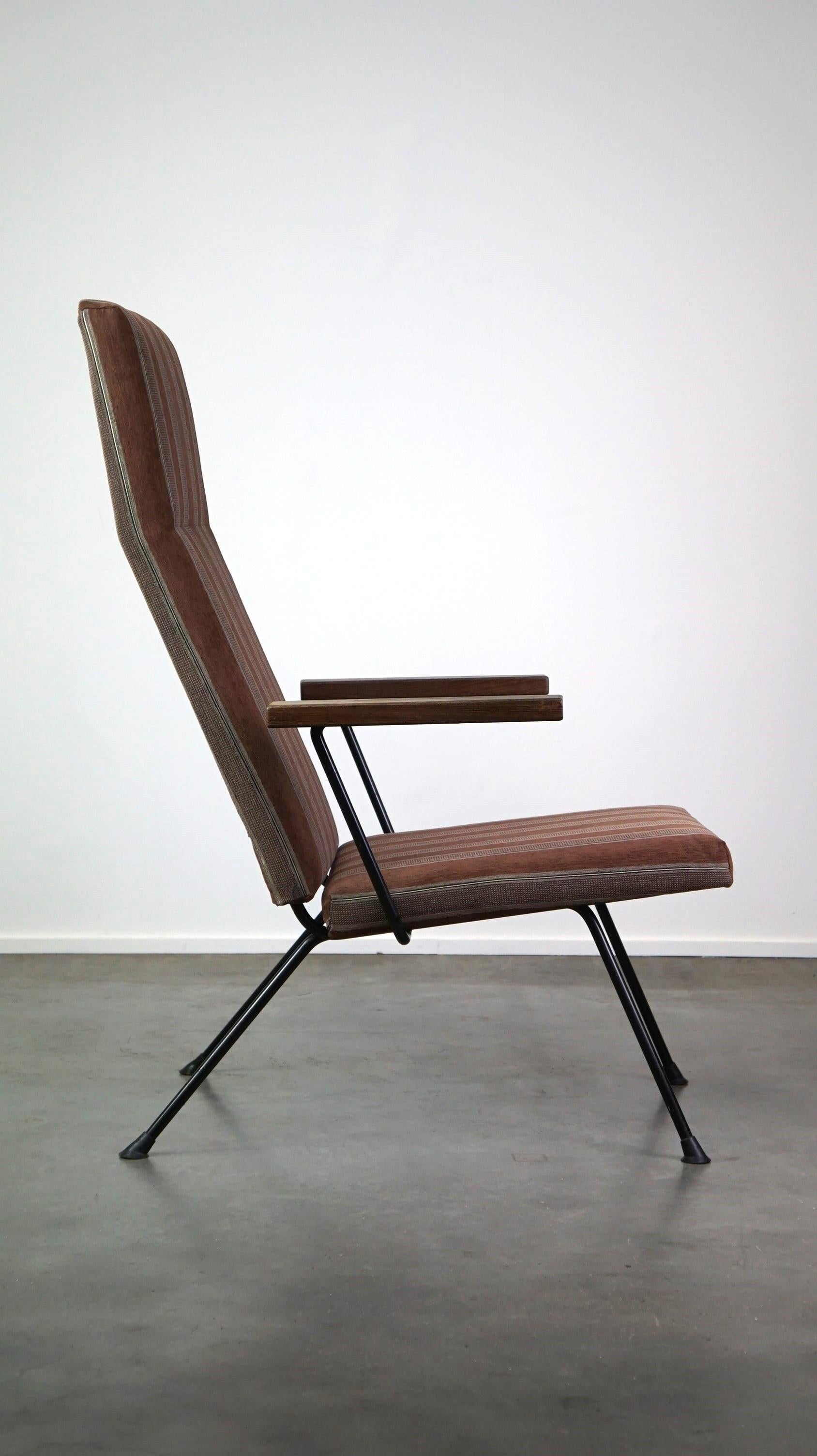 Fauteuil vintage design des années 1950/60 avec dossier haut, modèle 1410 de Gispen Bon état - En vente à Harderwijk, NL