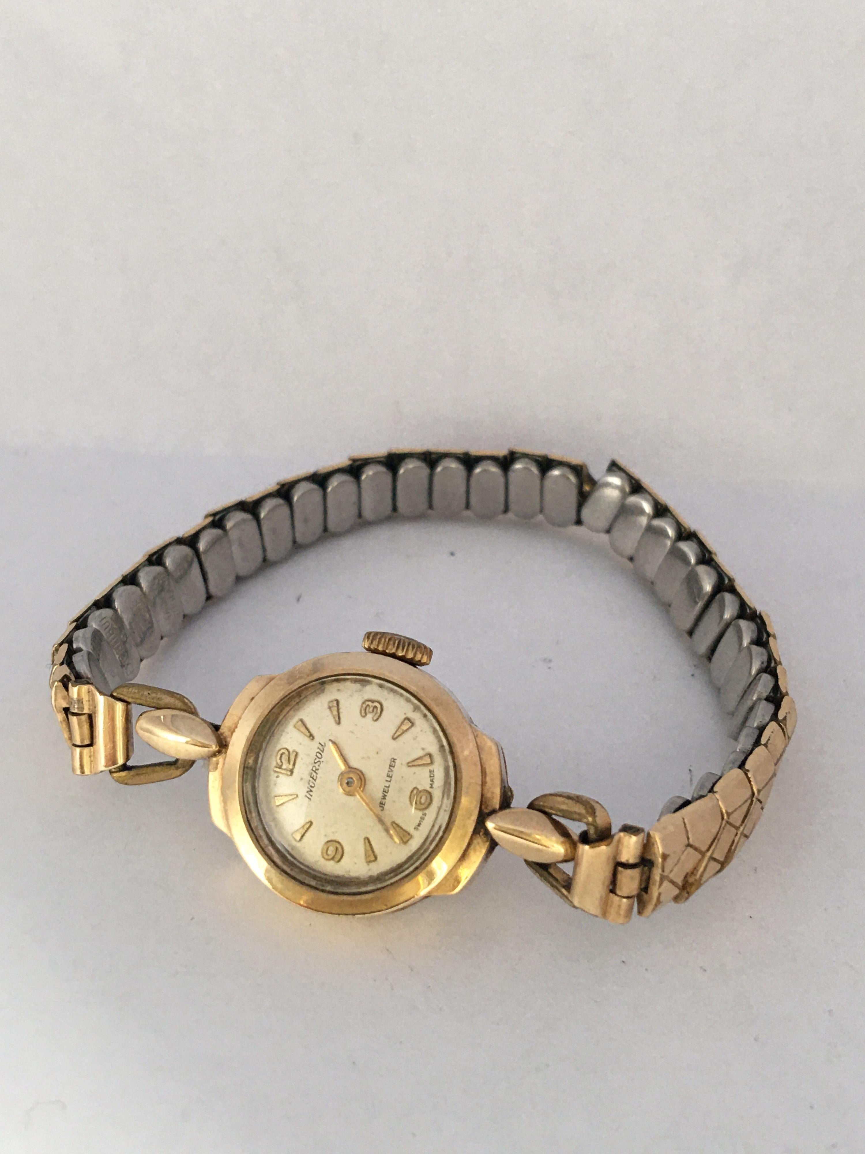 Vintage 1950s 9 Karat Gold Ingersoll with Rolled Gold Strap In Good Condition For Sale In Carlisle, GB
