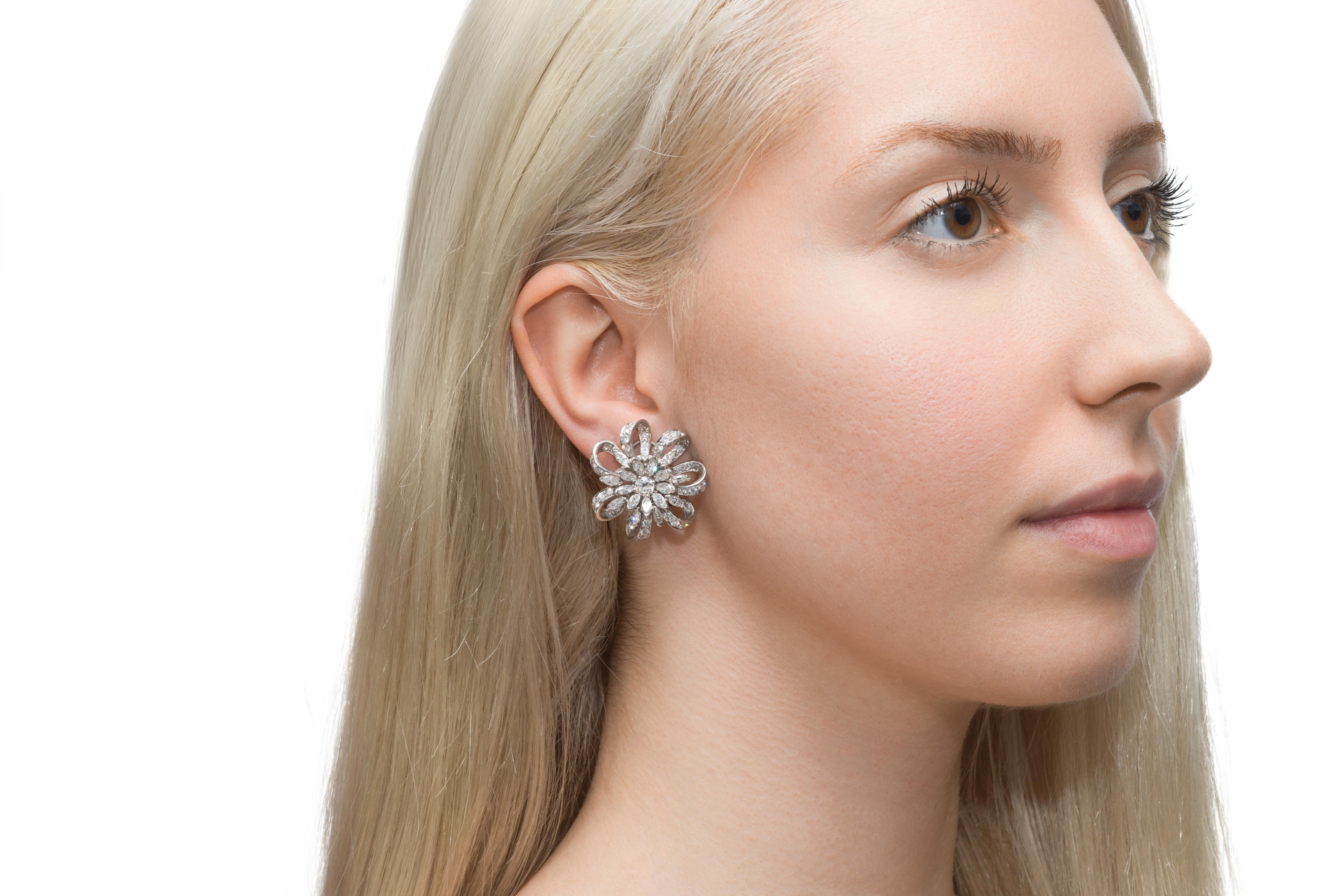 Pendientes flor de diamantes vintage de los años 50 de 9,00 quilates en Bueno estado para la venta en New York, NY