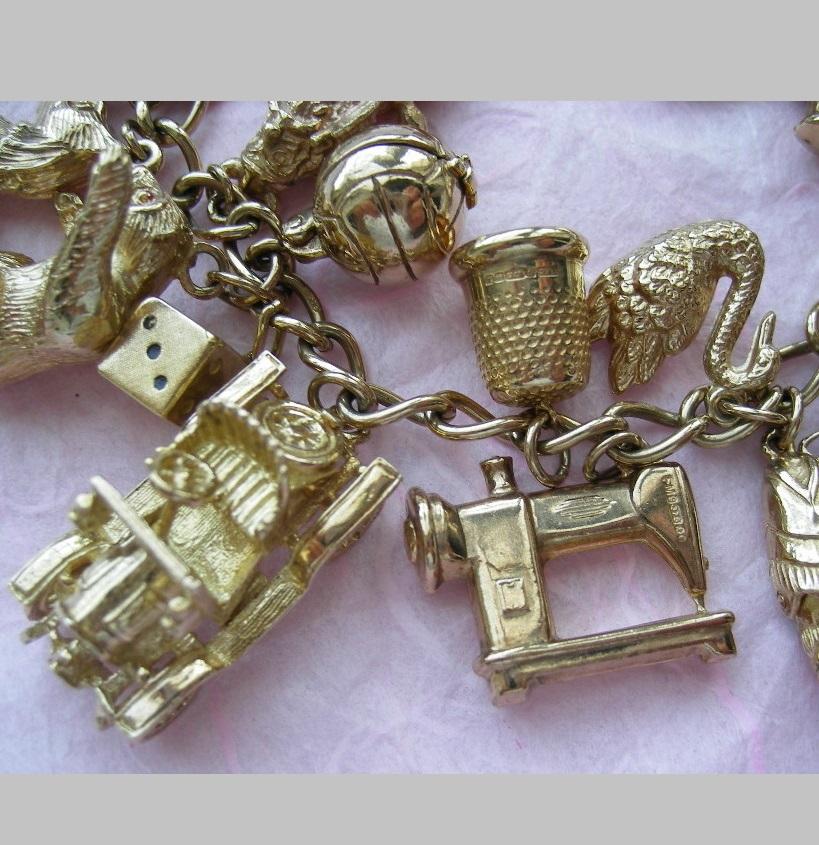 Retro Vintage 1950s 9 Karat Yellow Gold Loaded Charm Bracelet 98 Grams For Sale