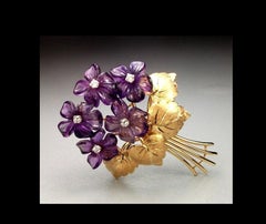Vintage 1950s Amethyst Diamonds 18 Karat Yellow Gold Bouquet of Violets Brooch