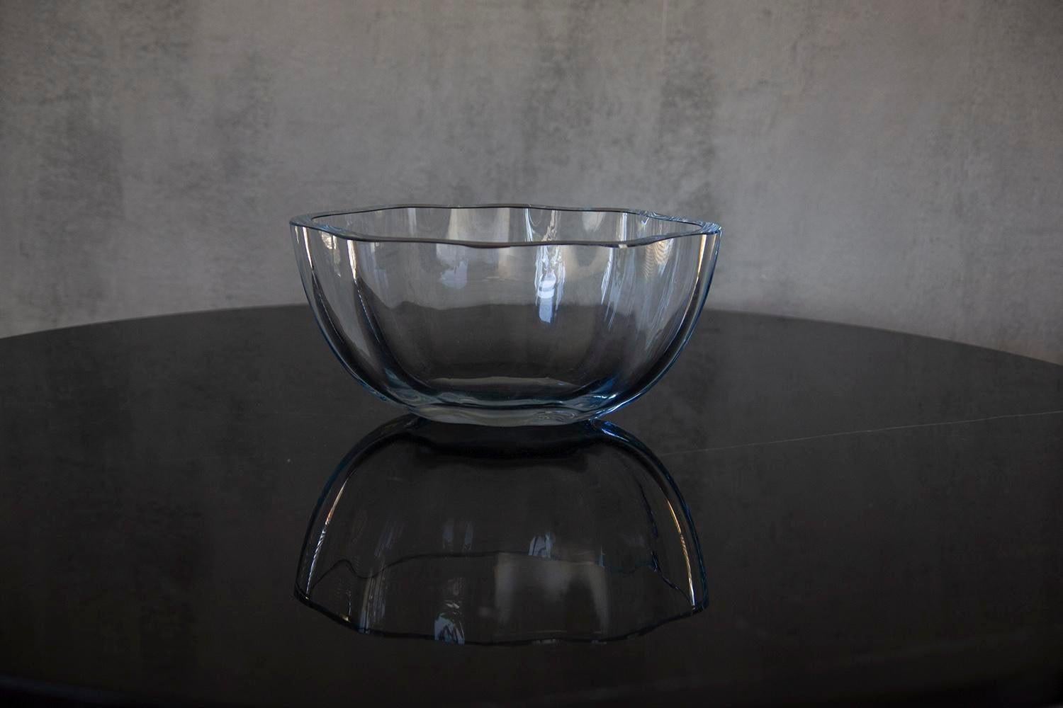 Vintage 1950s Ata Strömberg for Strombergshyttan Crystal Bowl In Good Condition For Sale In Los Angeles, CA