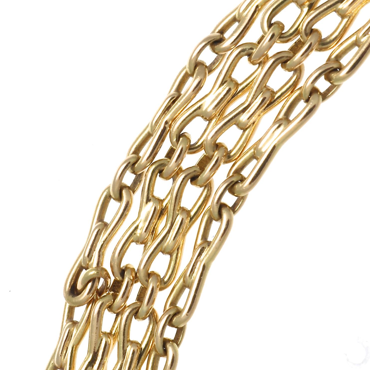 Vintage 1950s Authentic French 18 Karat Yellow Gold Chain Link Necklace In Excellent Condition In Beverly Hills, CA