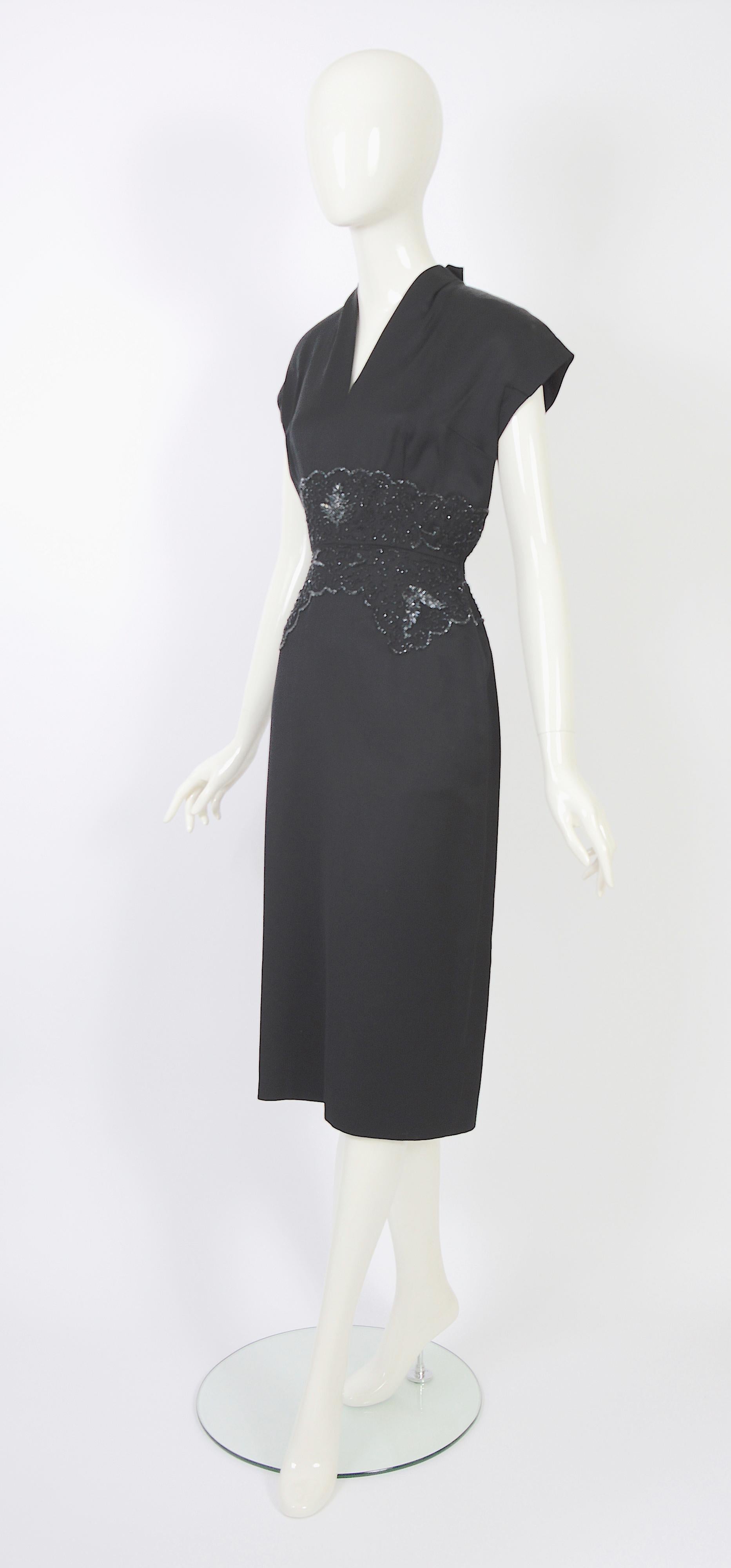 Vintage 1950s Belgian Lancel haute couture embellished waist black wool dress In Excellent Condition For Sale In Antwerp, BE