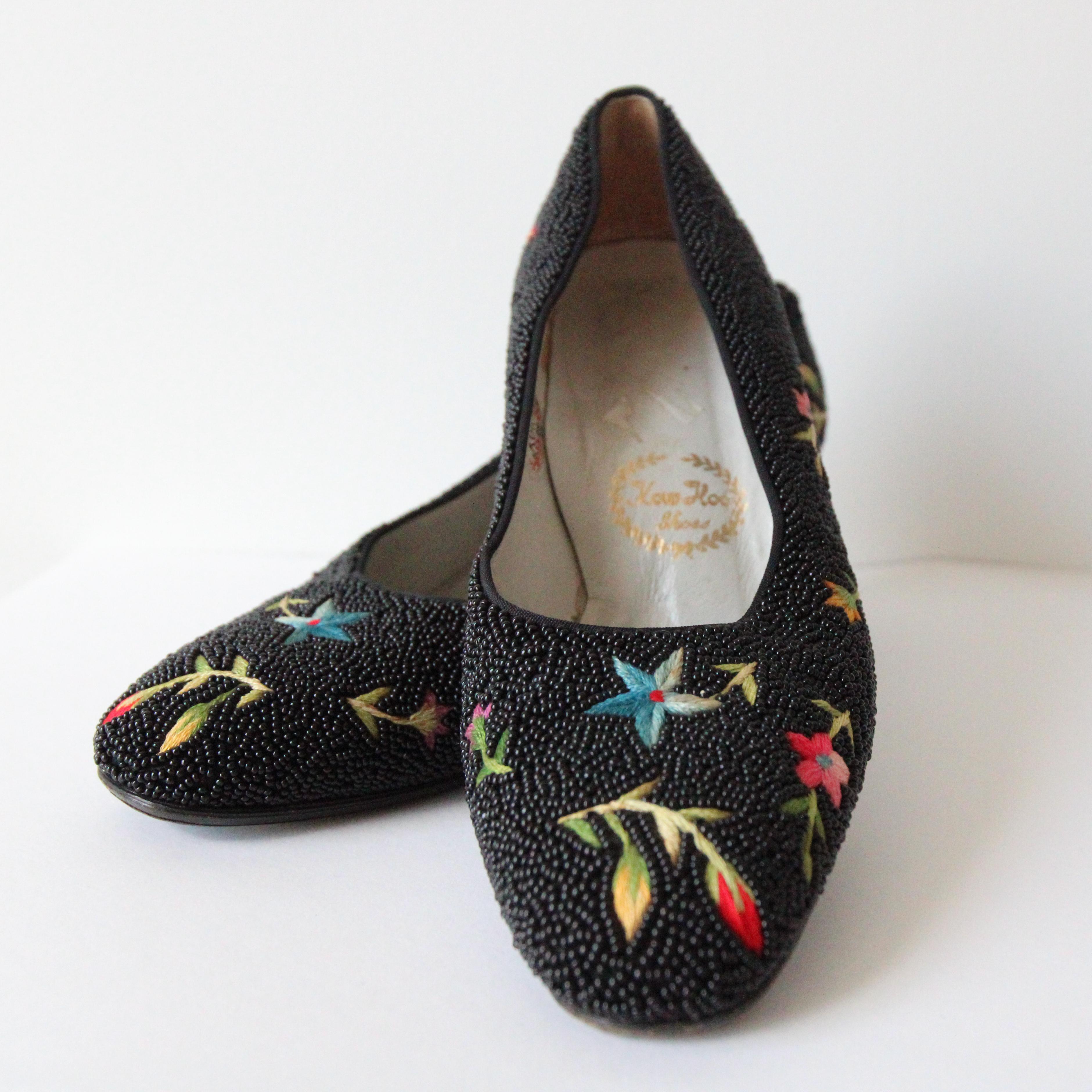 Vintage 1950's black beaded and embroidered heels floral shoes UK 4 US 6 EU 36 For Sale 2