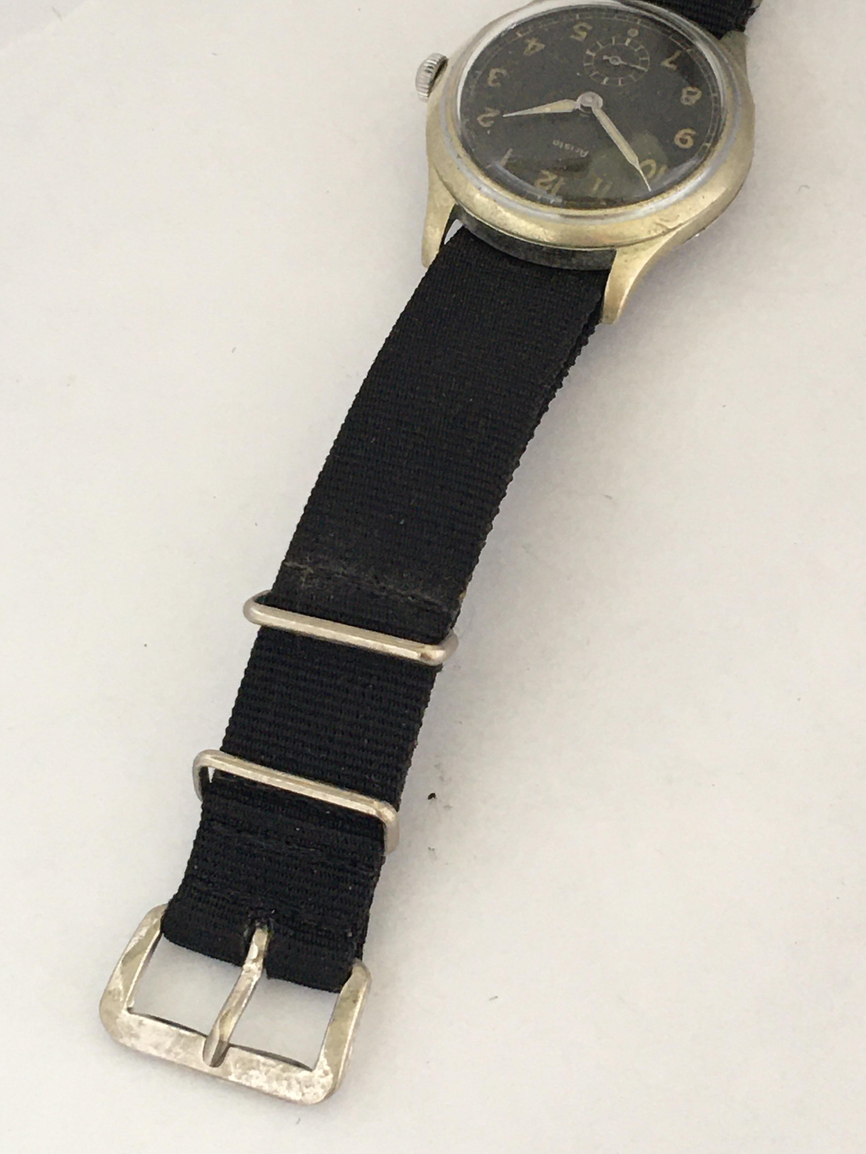 Vintage 1950s Black Dial Watch For Sale 4