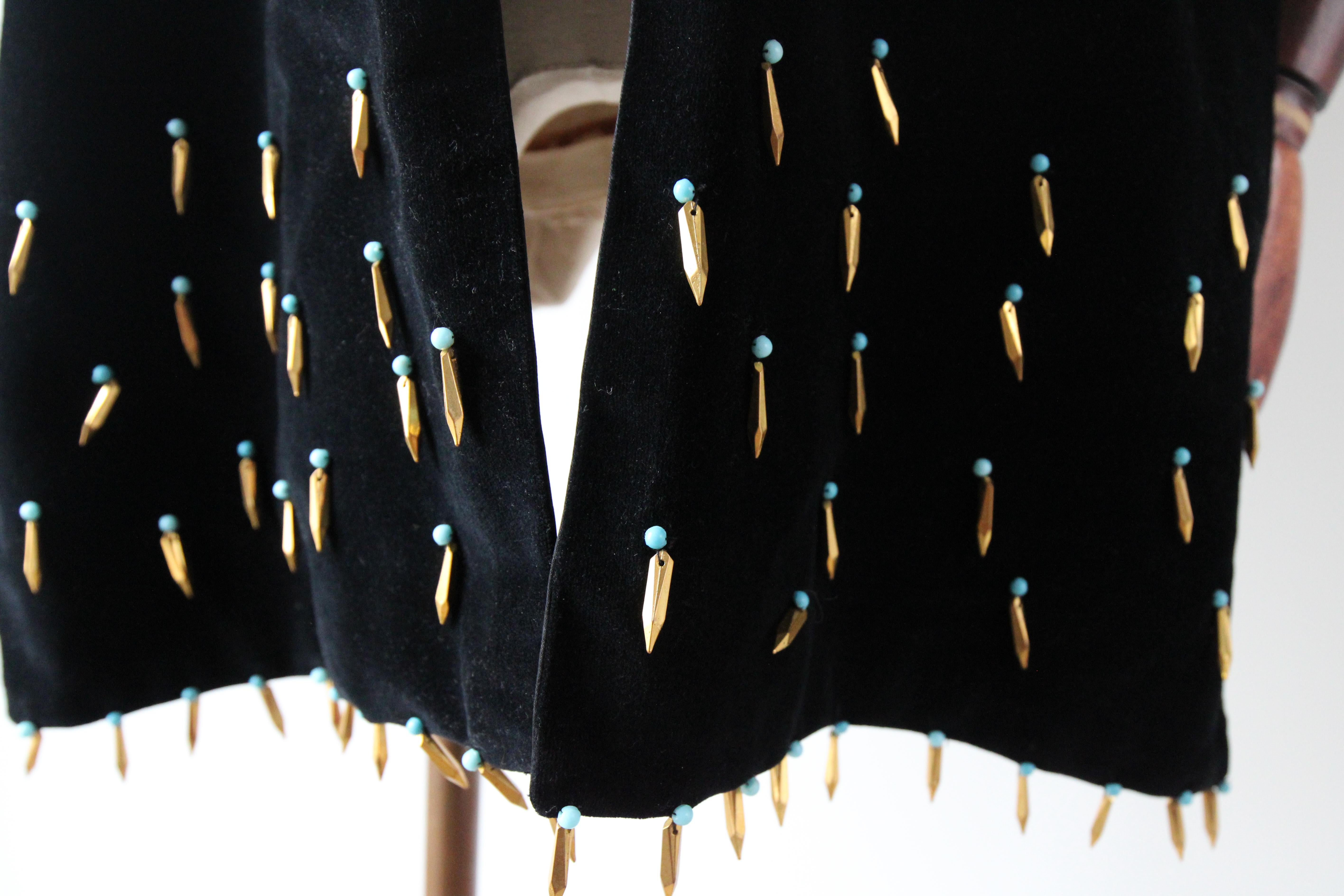 Vintage 1950's Black Velvet Beaded Shawl 1950's velvet evening shawl turquoise In Good Condition For Sale In Cheltenham, GB