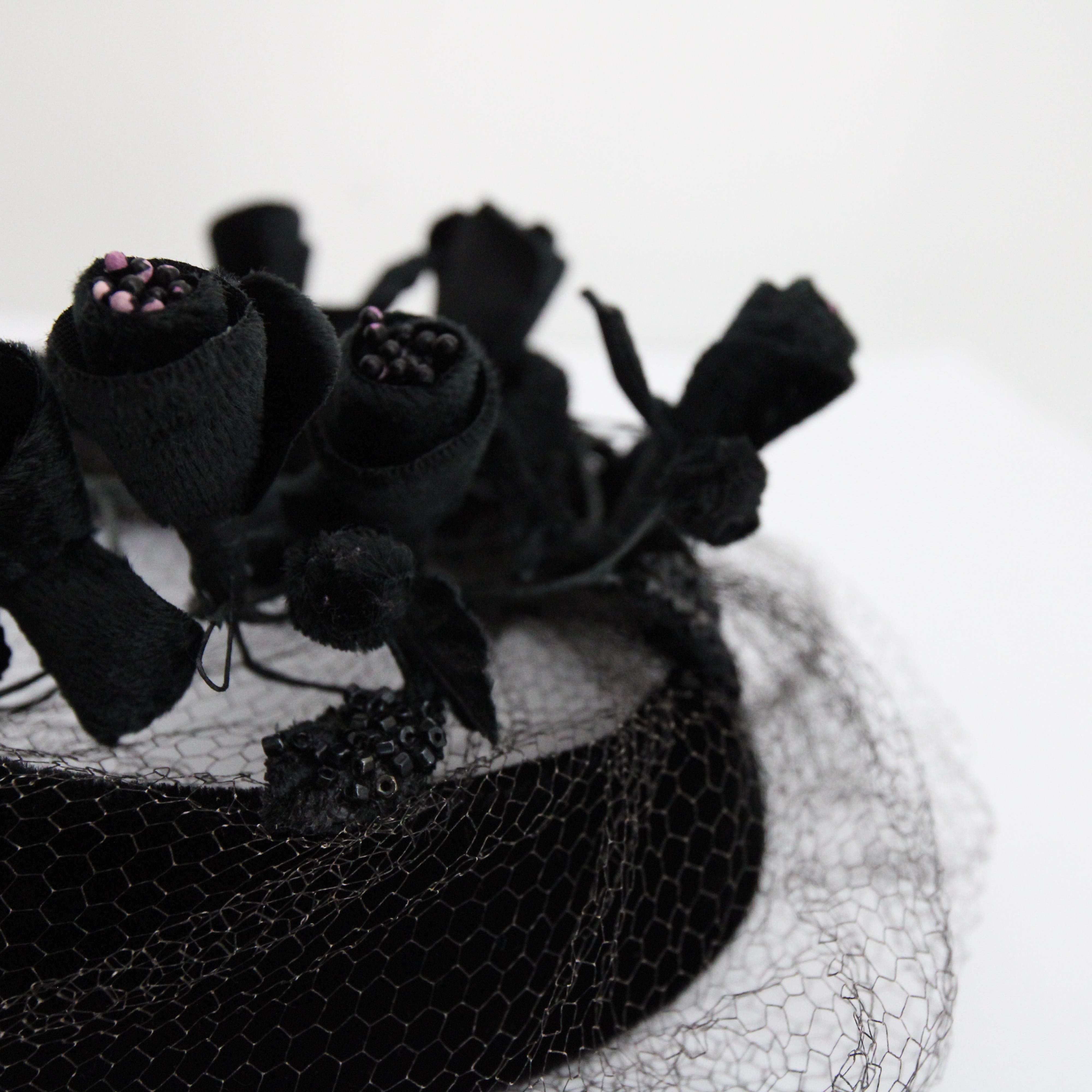 Vintage 1950's Black Velvet Blossom And Netted Veil Cocktail Hat Floral Hat For Sale 4
