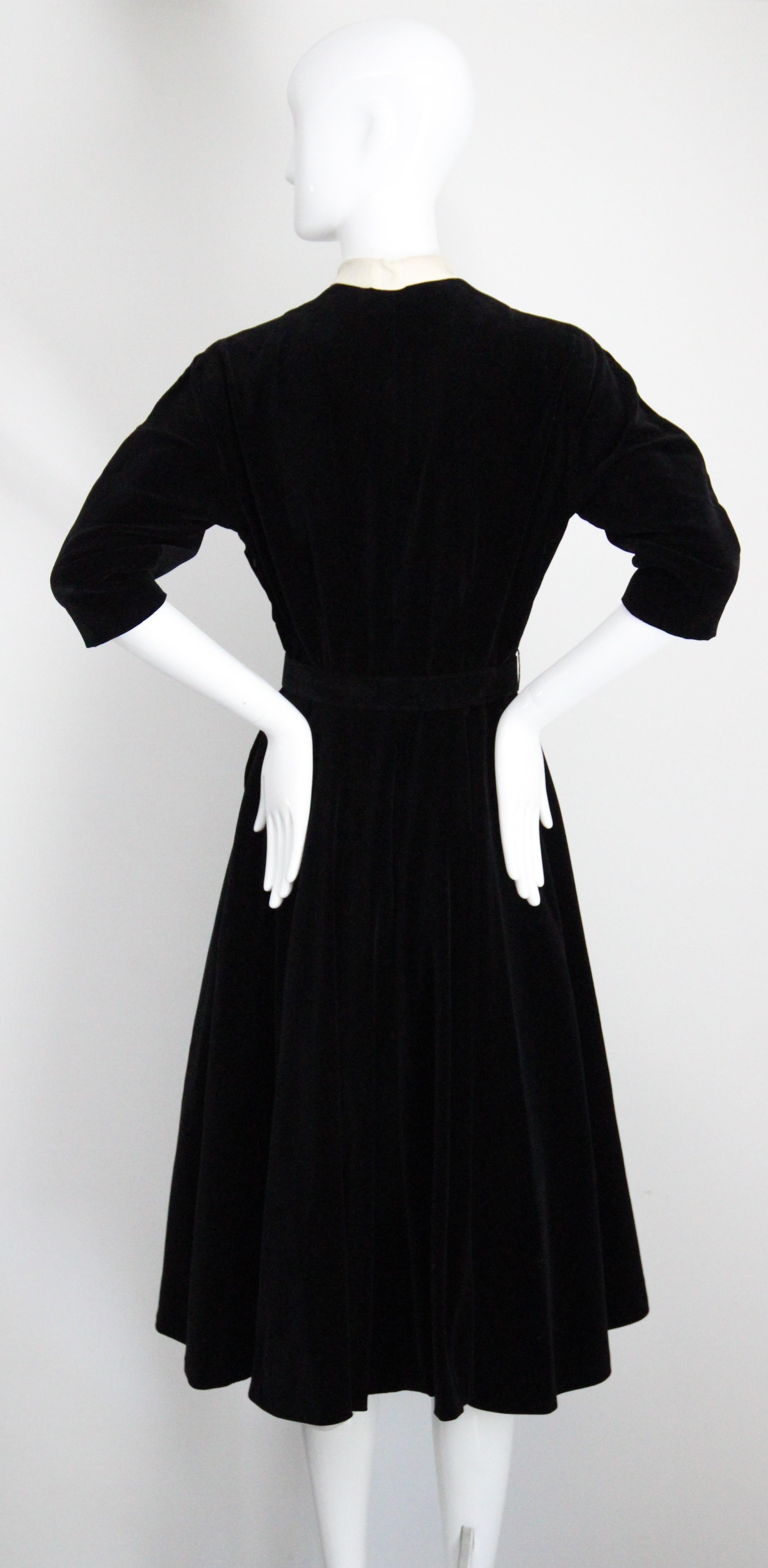 Vintage 1950's Black Velvet Fit and Flare Dress Full Circle Dress UK 8 US 4 For Sale 5