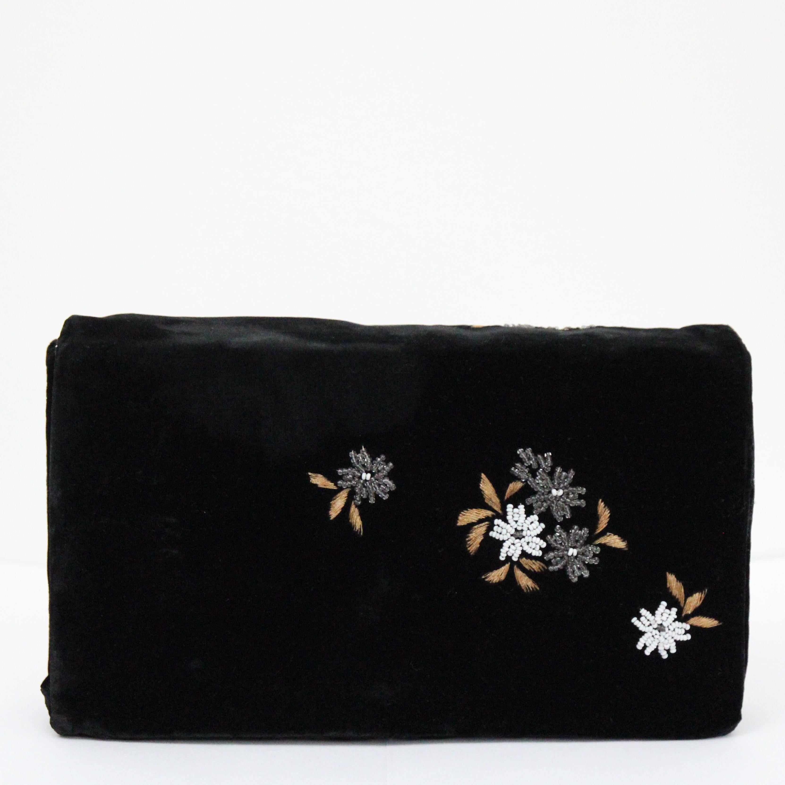 Vintage 1950's Black Velvet Floral Clutch Bag Vintage 1950's Floral Beaded Bag For Sale 1