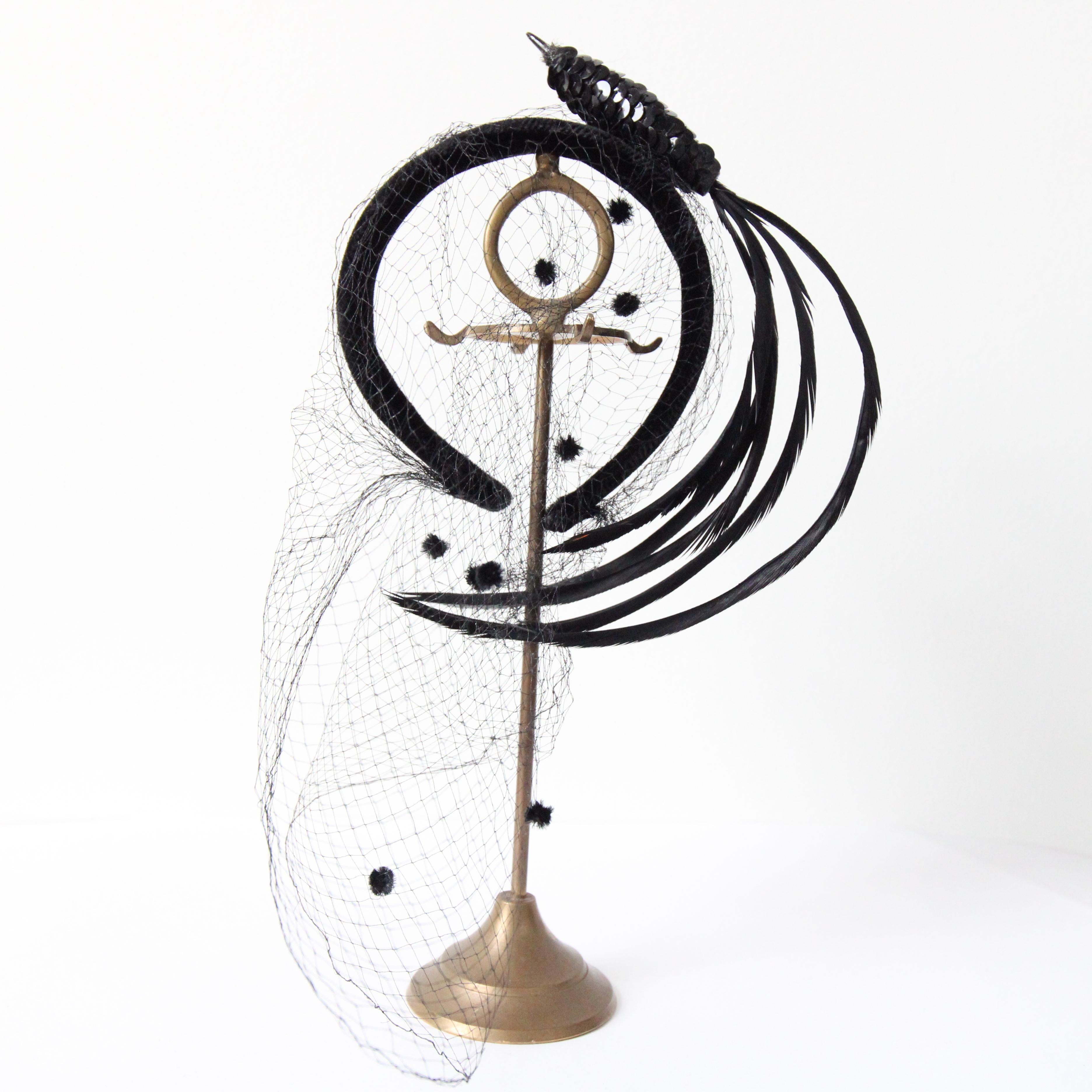 Women's or Men's Vintage 1950's black velvet netting hairband bird feather hairband fascinator For Sale
