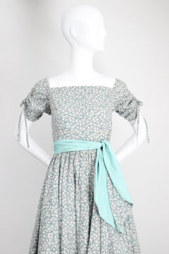 Vintage 1950s Blue Floral Full Circle Dress 1950's Cotton Day Dress UK 8 US 4