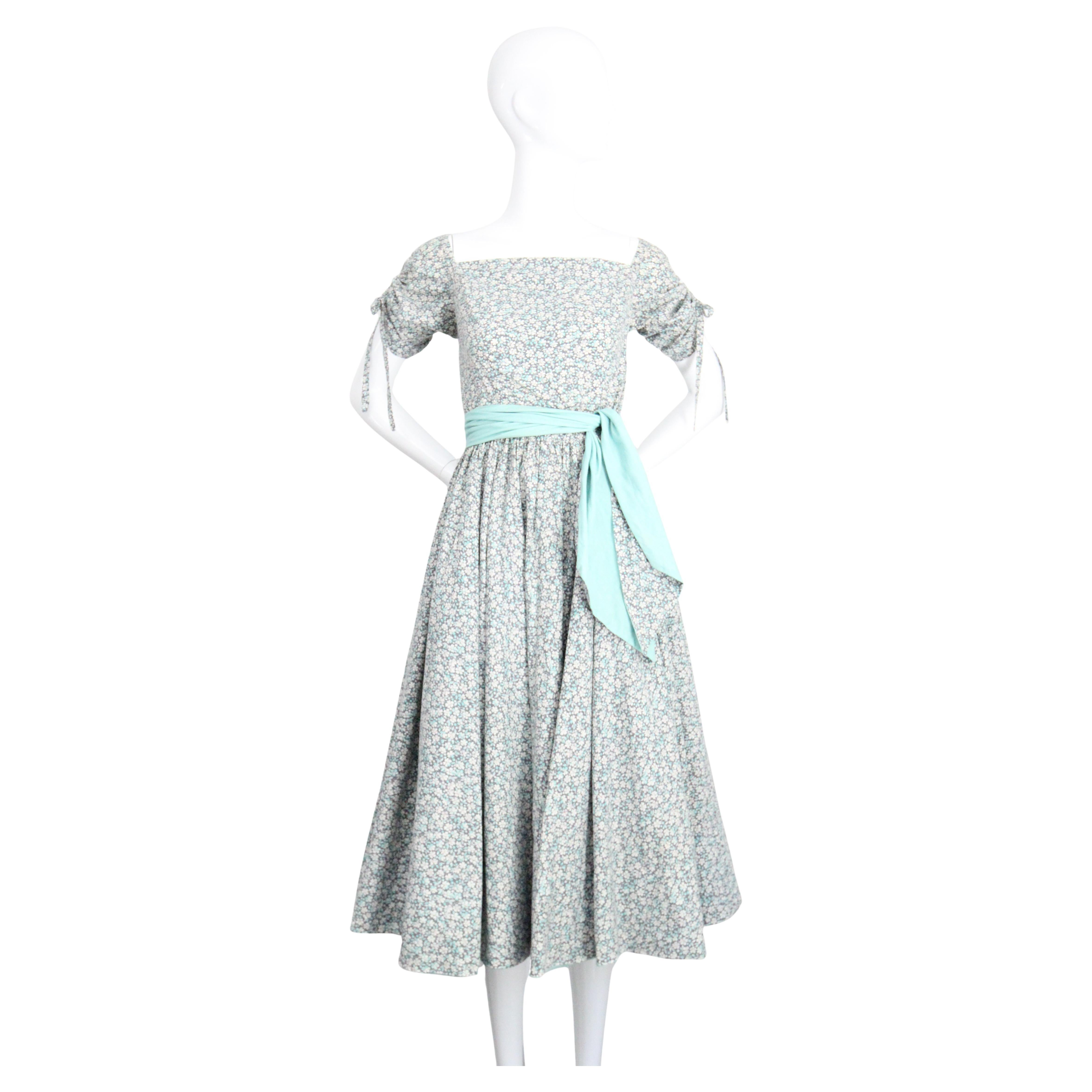 Vintage 1950s Blue Floral Full Circle Dress 1950's Cotton Day Dress UK 8 US 4