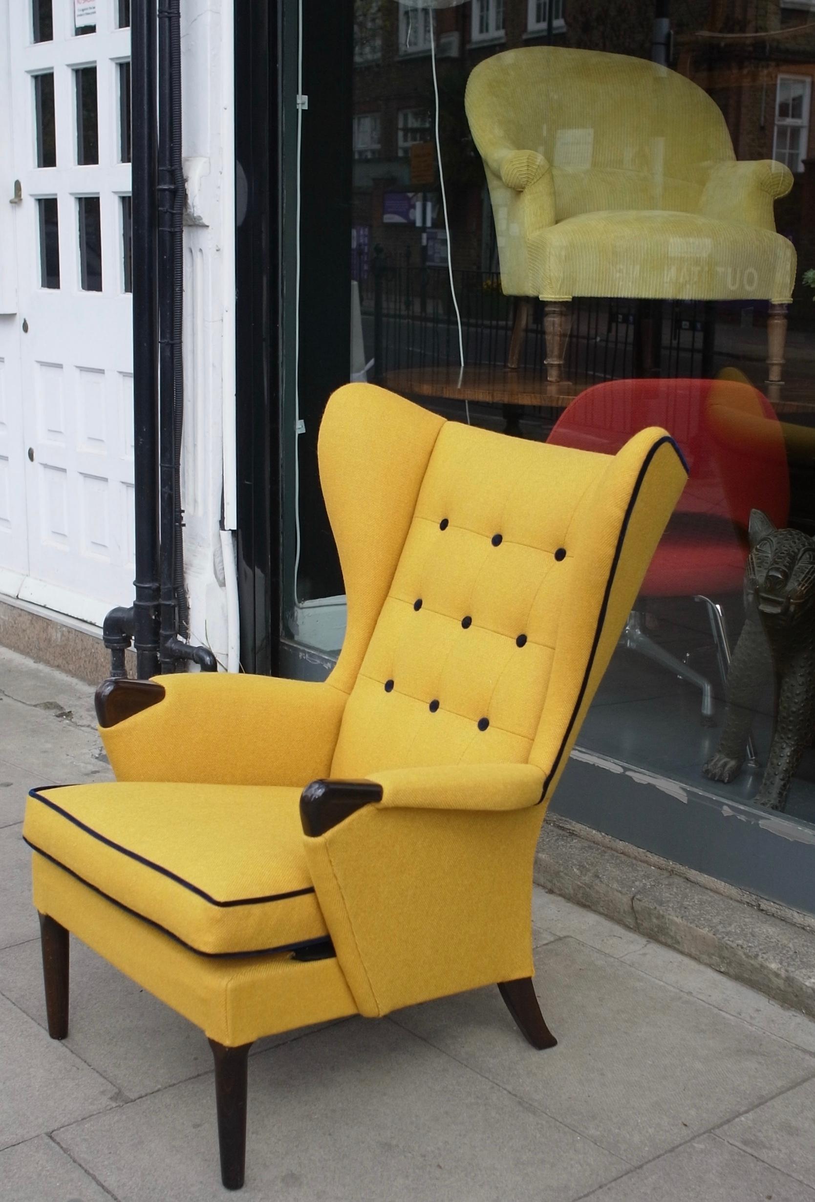 Mid-20th Century Vintage 1950s British wingback armchair upholstered in quality  yellow textile For Sale