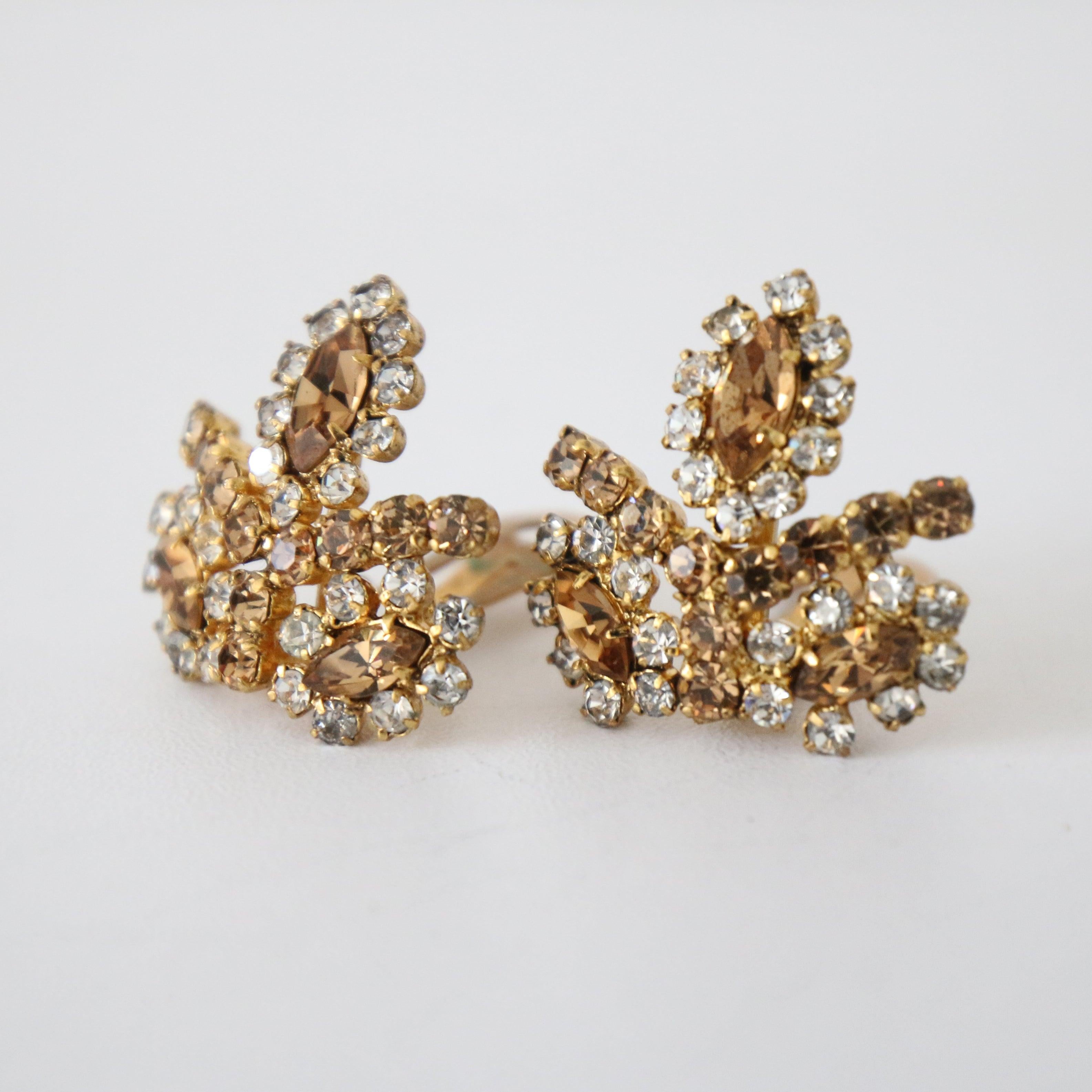 Pendientes vintage de bronce y plata de los años 50 con clip de strass strass austriaco en Bueno estado para la venta en Cheltenham, GB